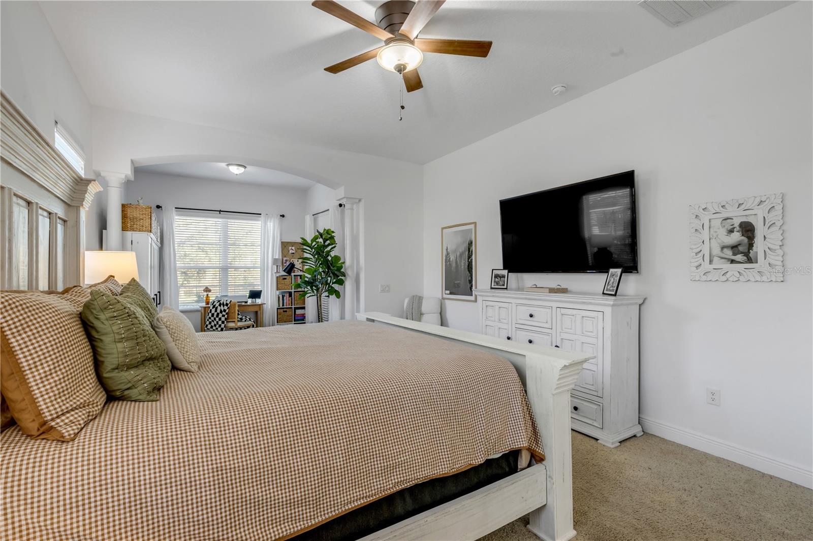 Listing photo id 17 for 3021 Isola Bella Boulevard