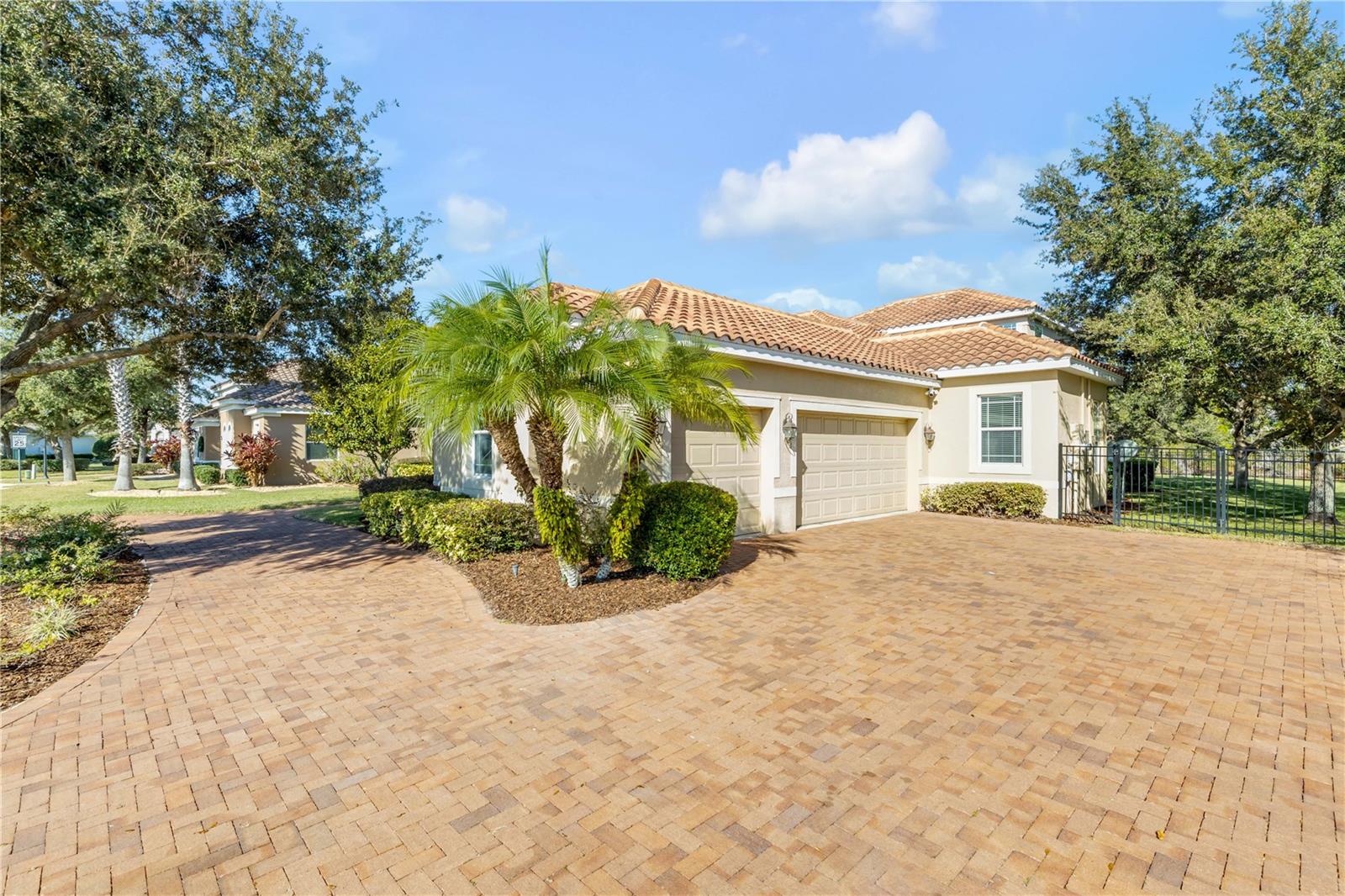 Listing photo id 0 for 3021 Isola Bella Boulevard