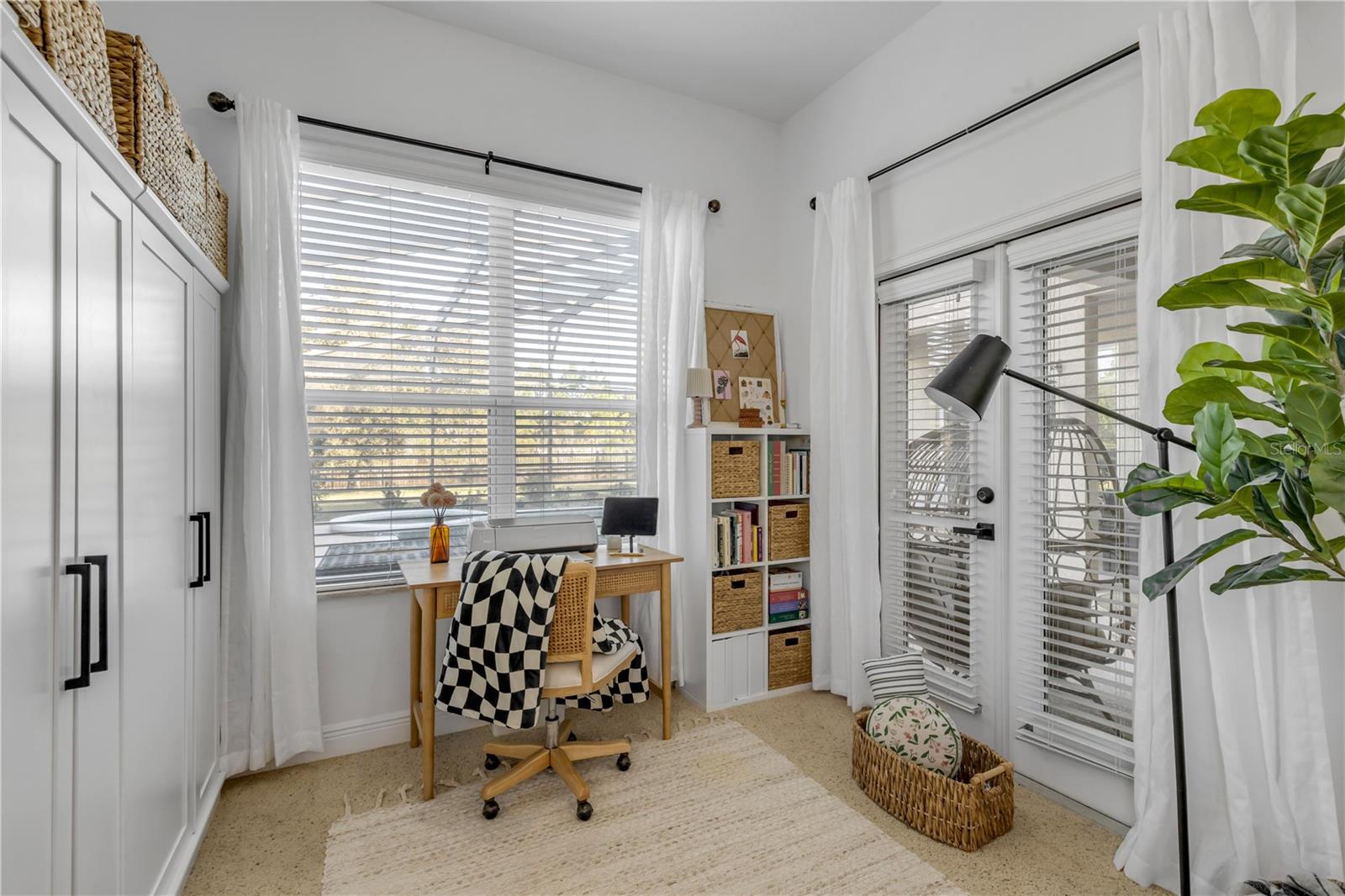 Listing photo id 19 for 3021 Isola Bella Boulevard