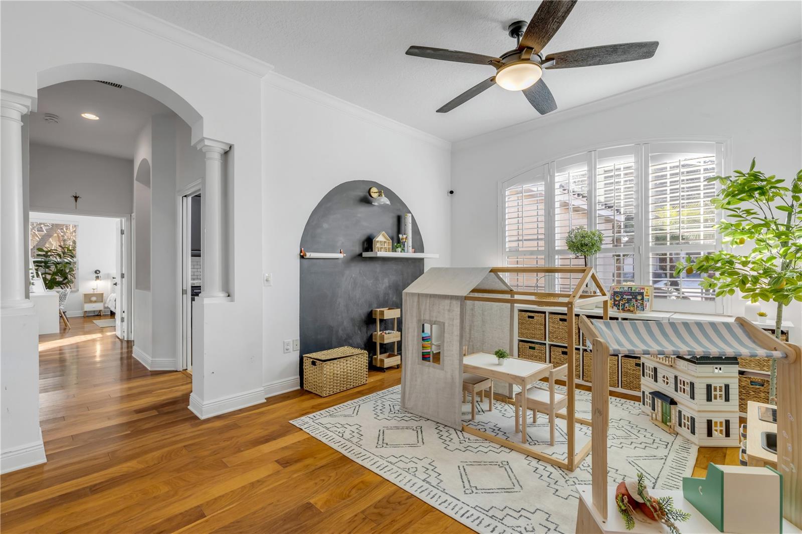 Listing photo id 5 for 3021 Isola Bella Boulevard