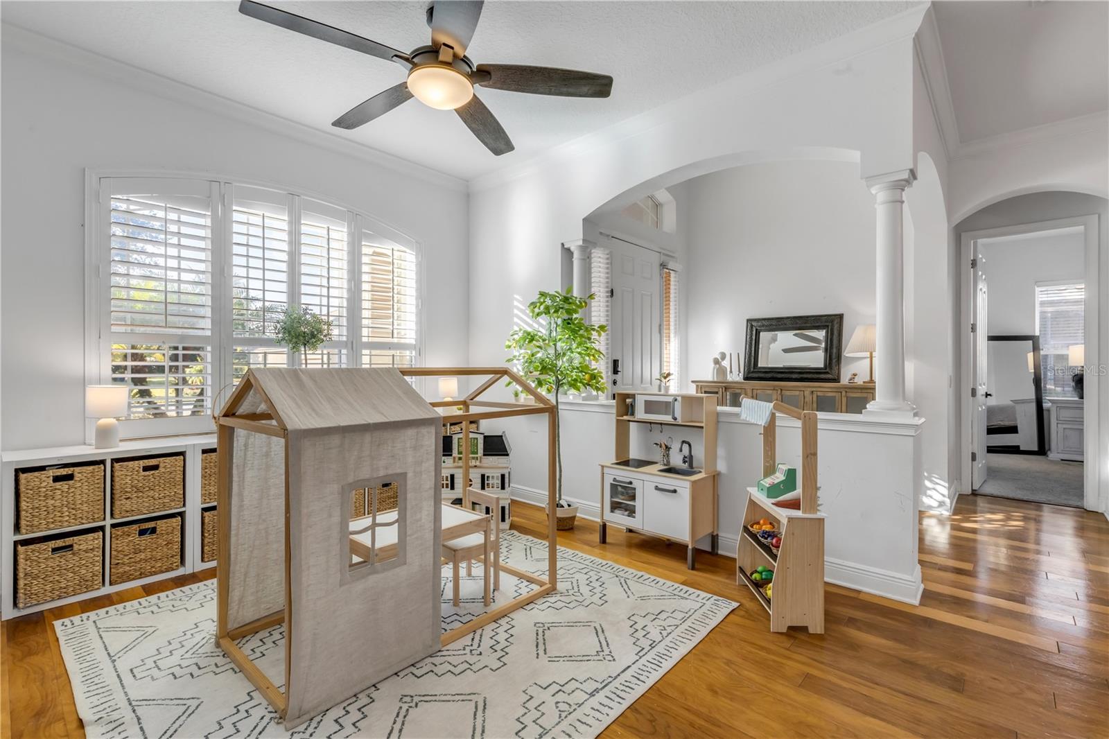 Listing photo id 6 for 3021 Isola Bella Boulevard