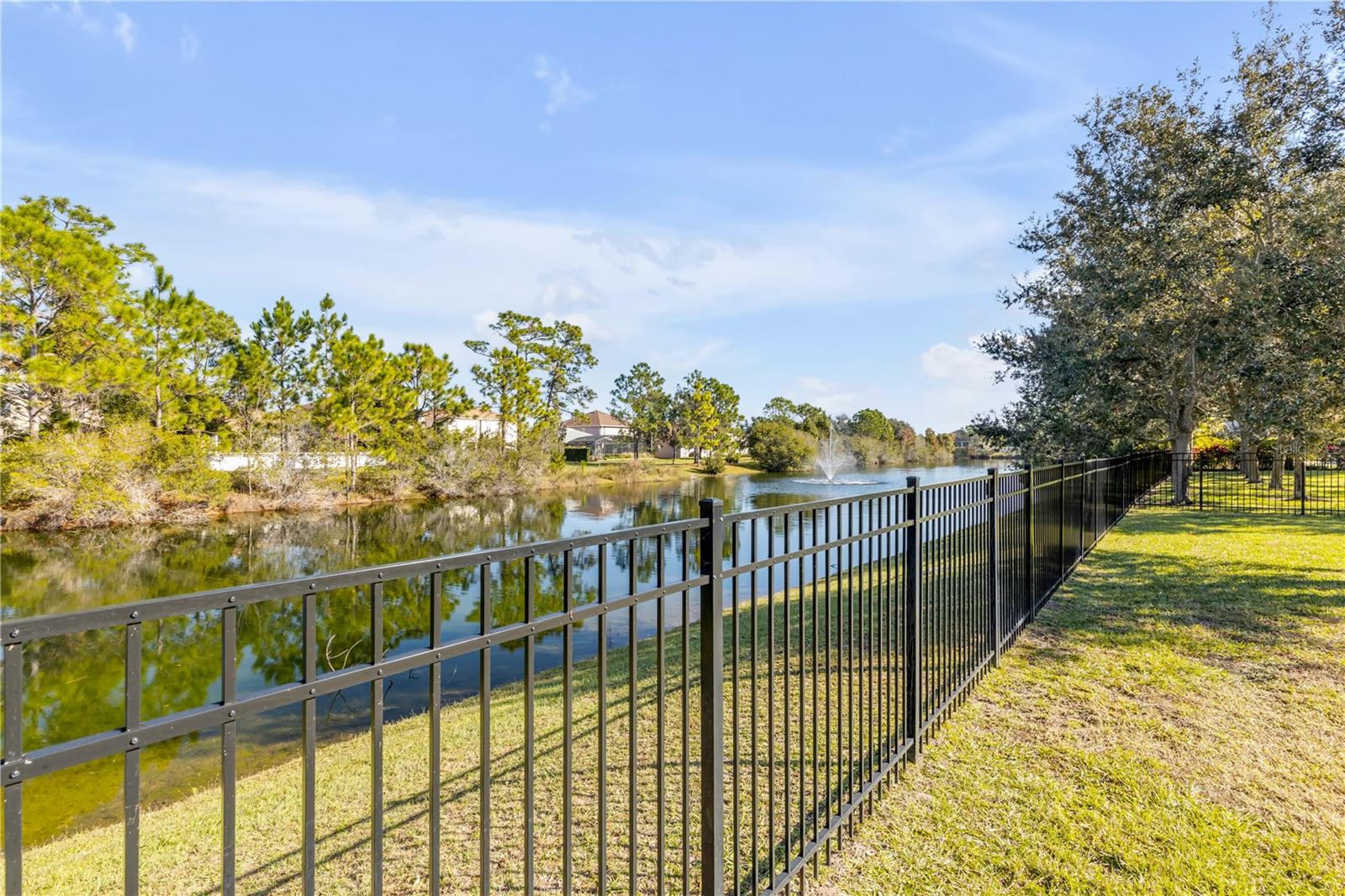 Listing photo id 78 for 3021 Isola Bella Boulevard