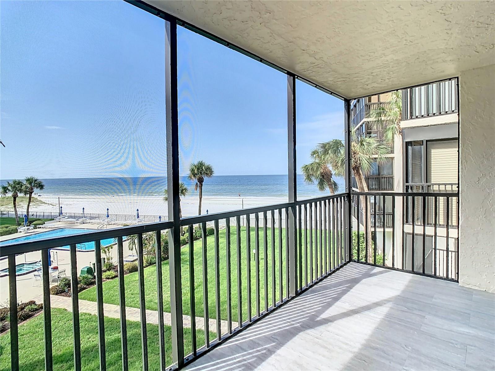 Image 38 of 62 For 18304 Gulf Boulevard 205