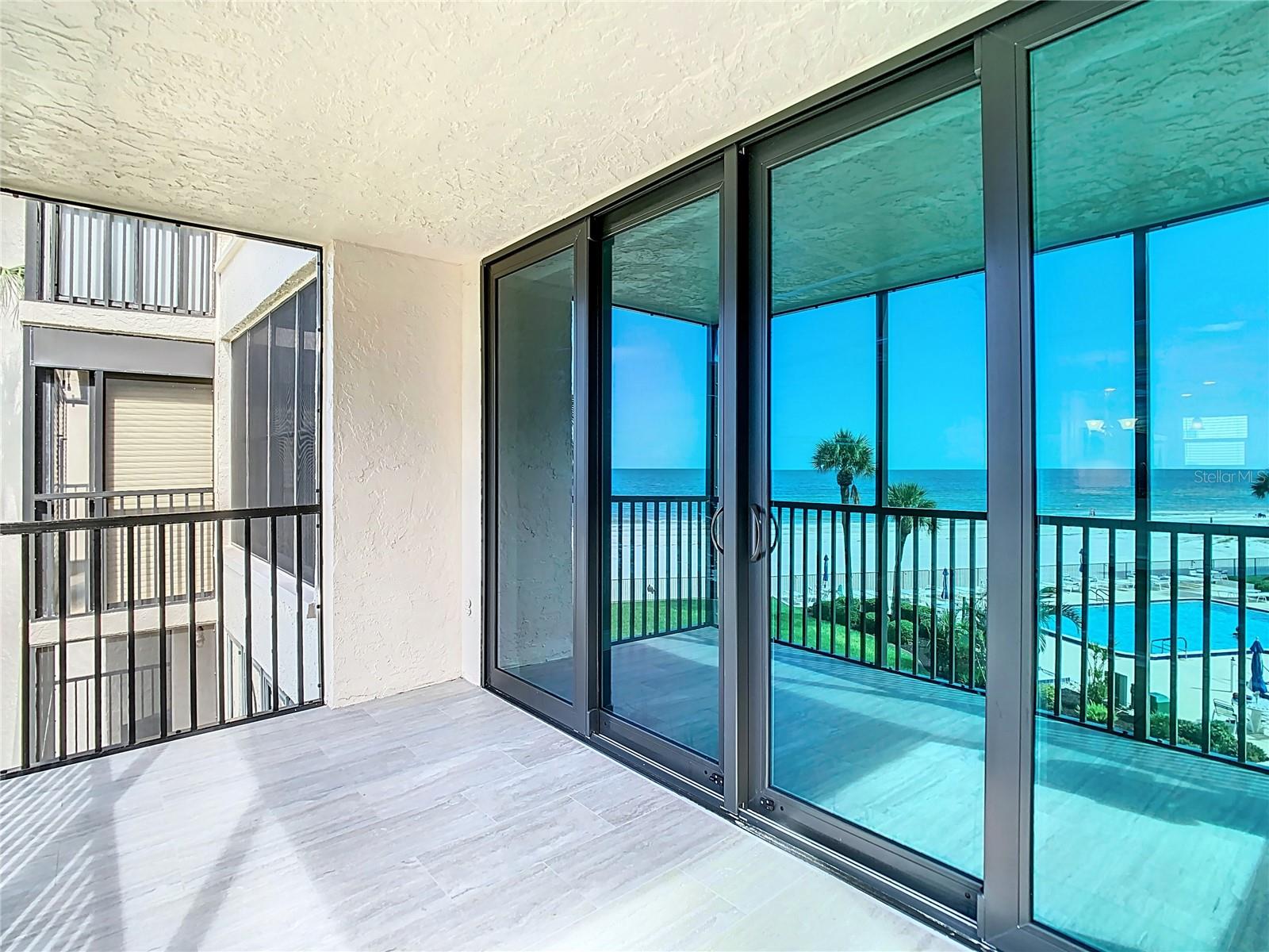 Image 41 of 62 For 18304 Gulf Boulevard 205