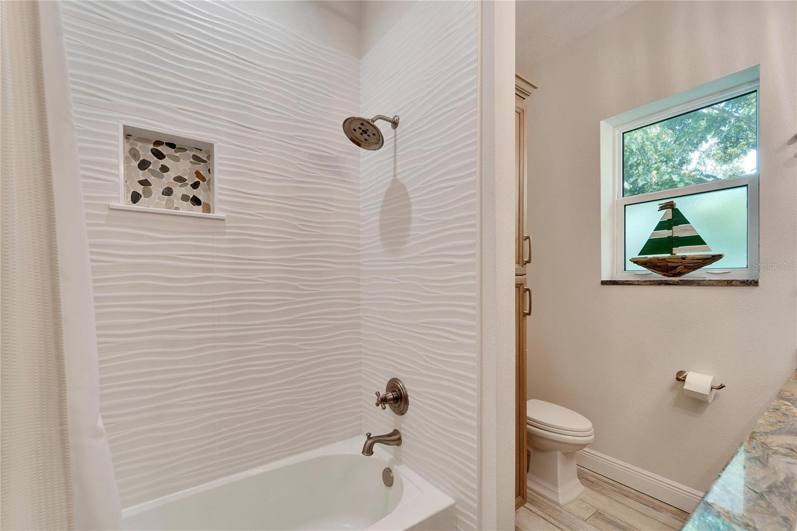 Listing photo id 26 for 833 Bay Point Drive