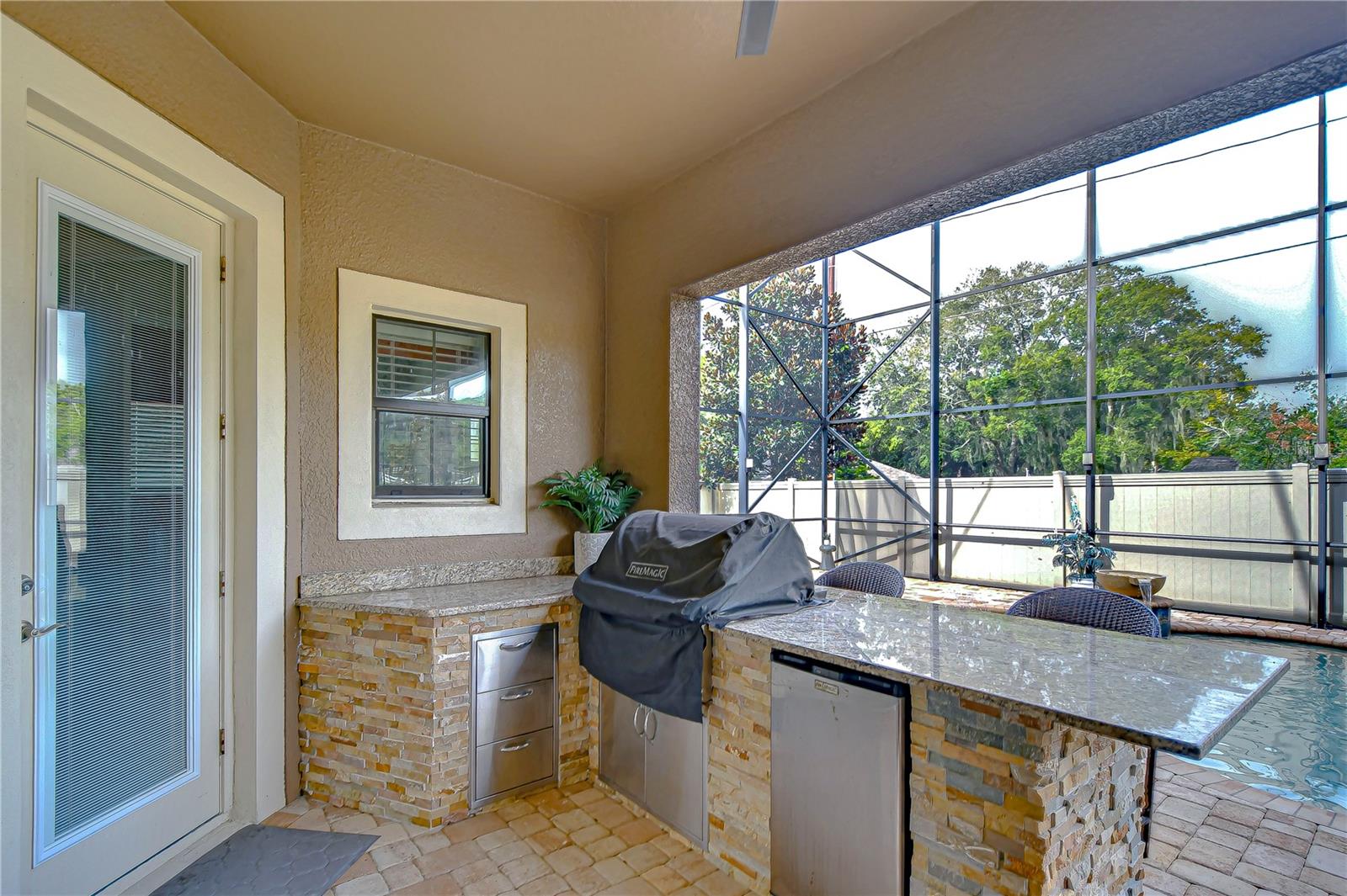 Listing photo id 36 for 2924 Valencia Ridge Street