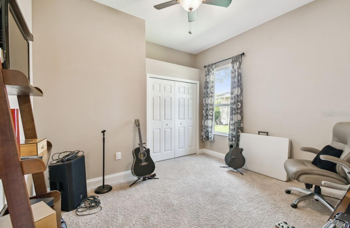 Listing photo id 42 for 3242 Marble Crest Drive