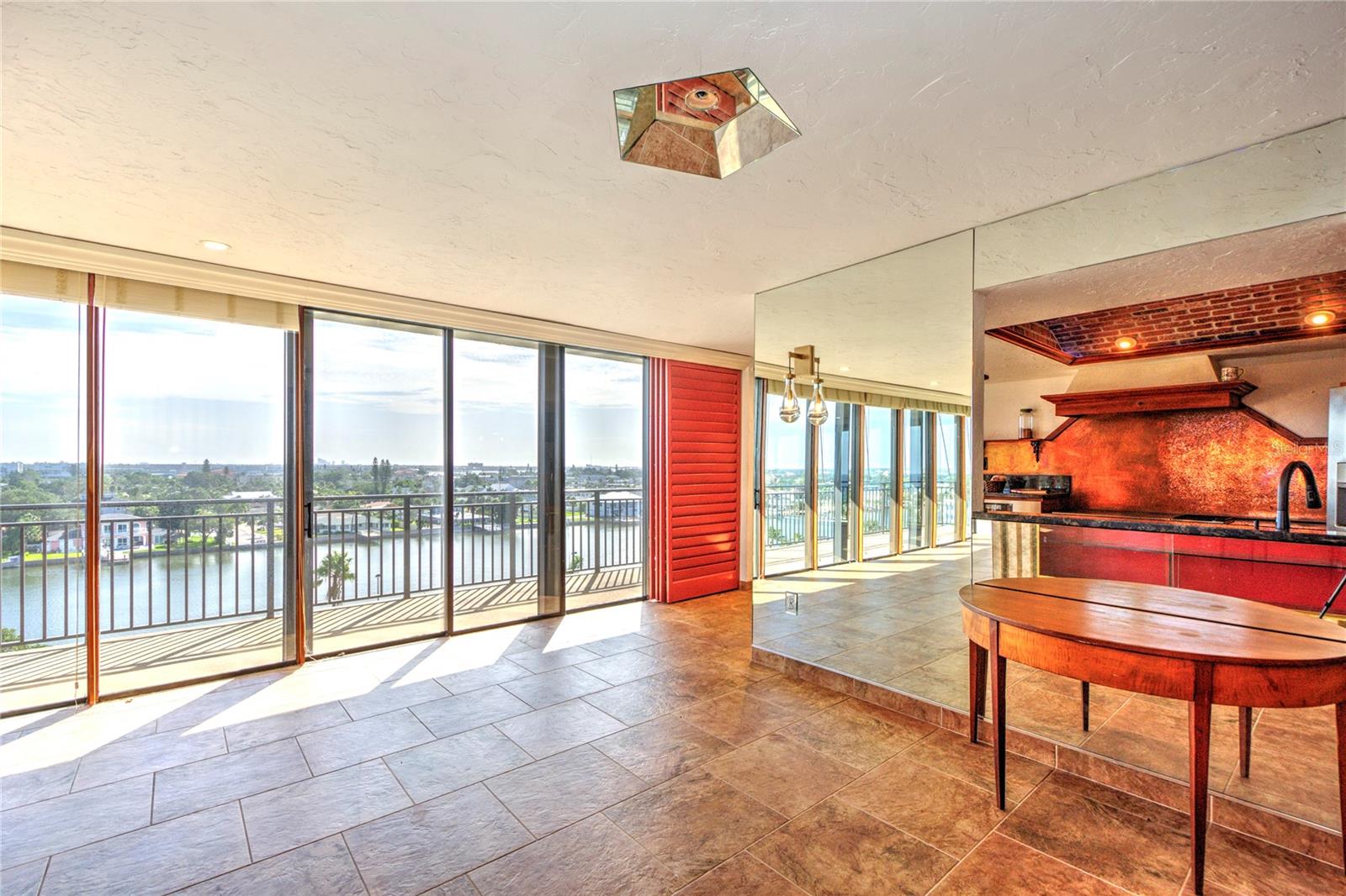 Image 11 of 52 For 7600 Bayshore Drive 606