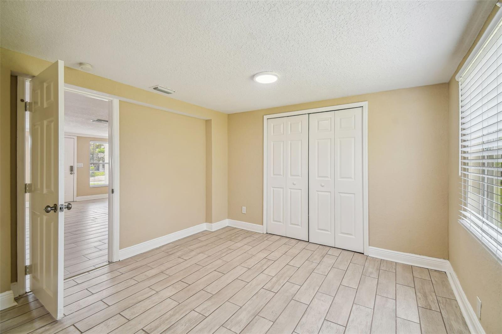 Listing photo id 25 for 7741 Tyson Drive