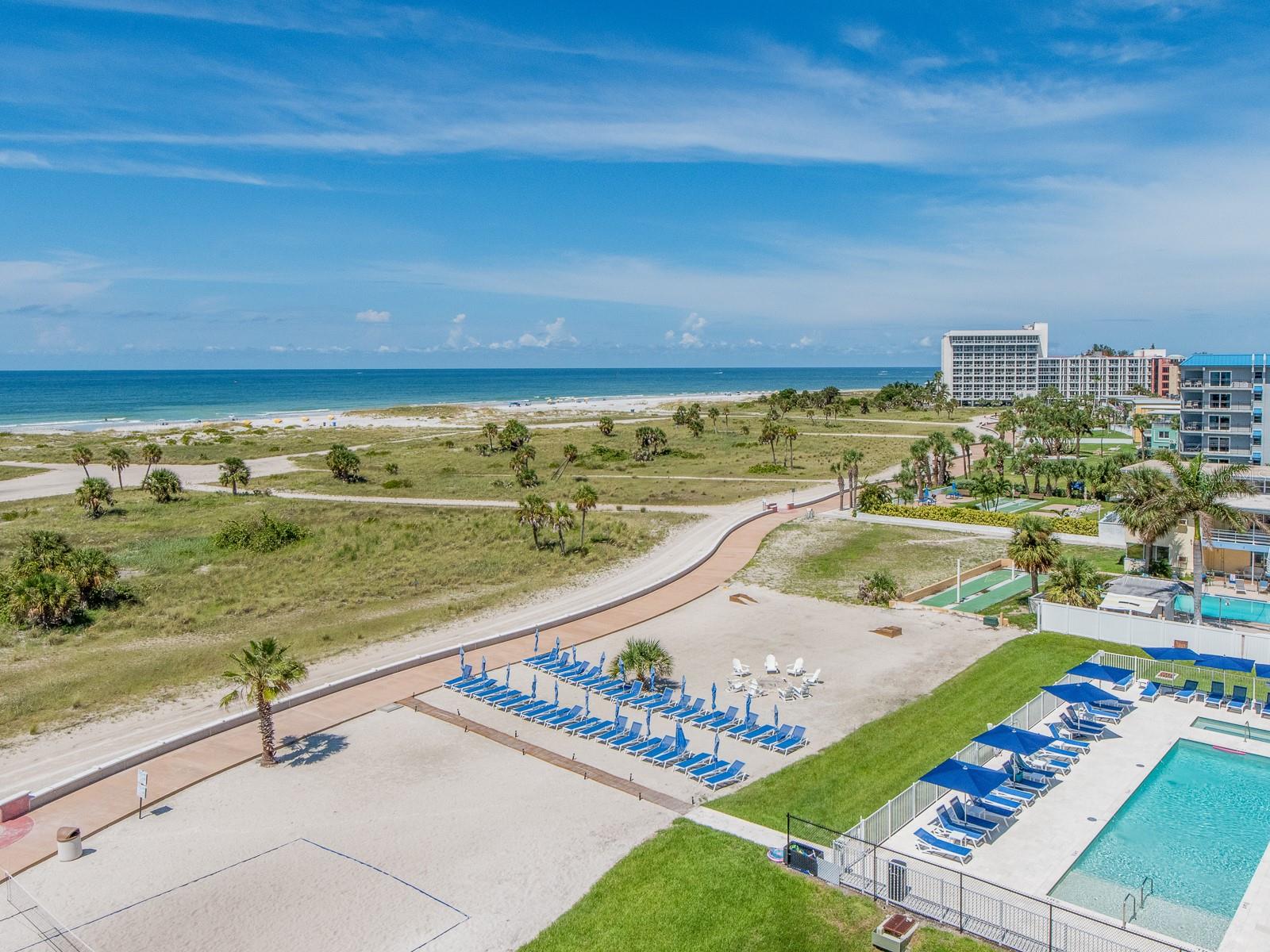 Listing photo id 10 for 11500 Gulf Boulevard 603