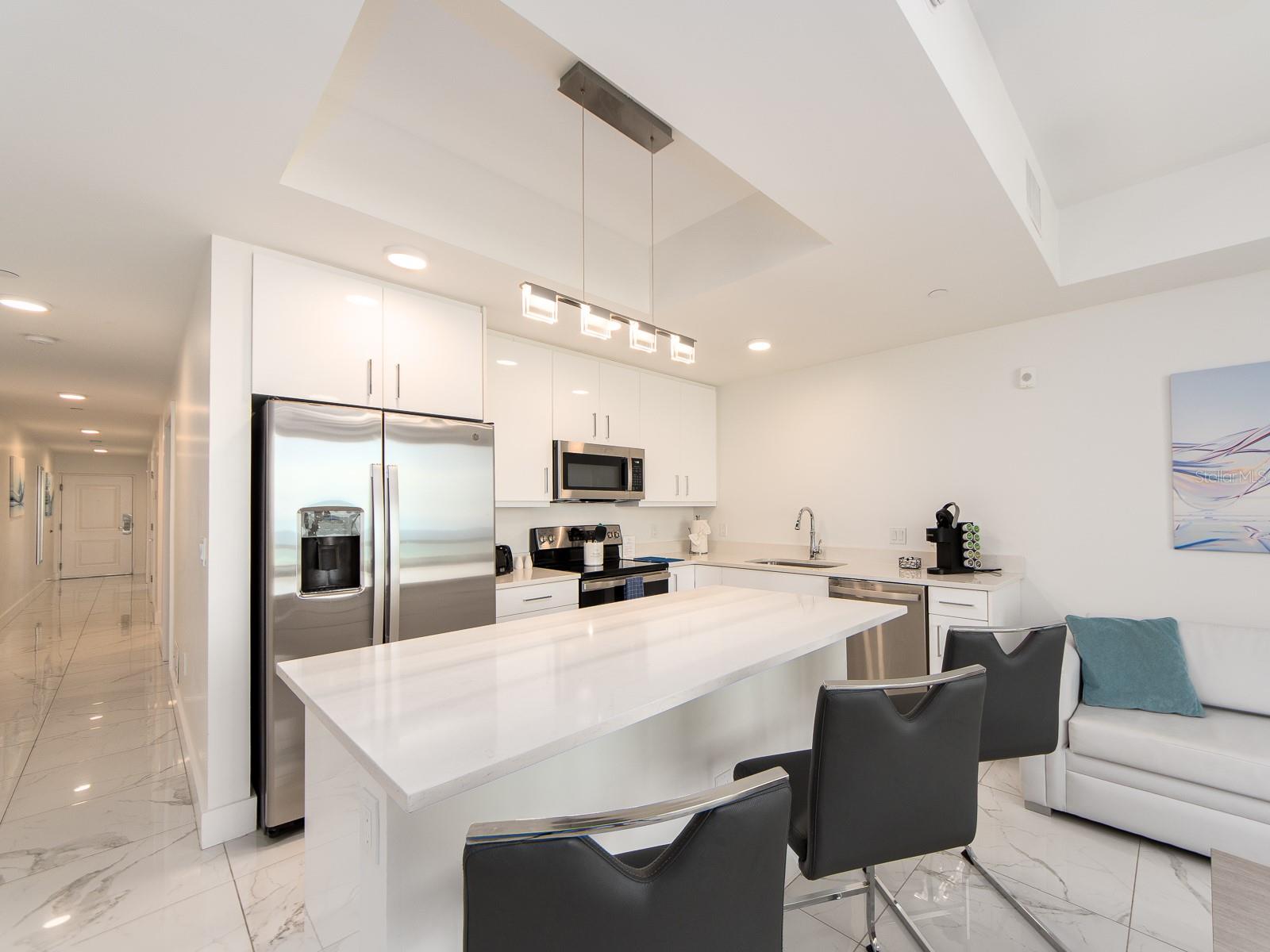 Listing photo id 16 for 11500 Gulf Boulevard 603