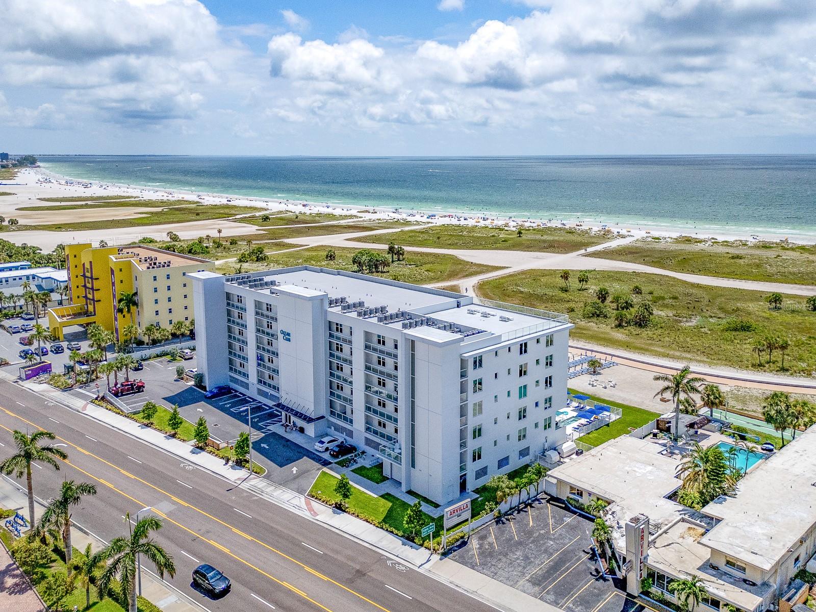 Listing photo id 2 for 11500 Gulf Boulevard 603