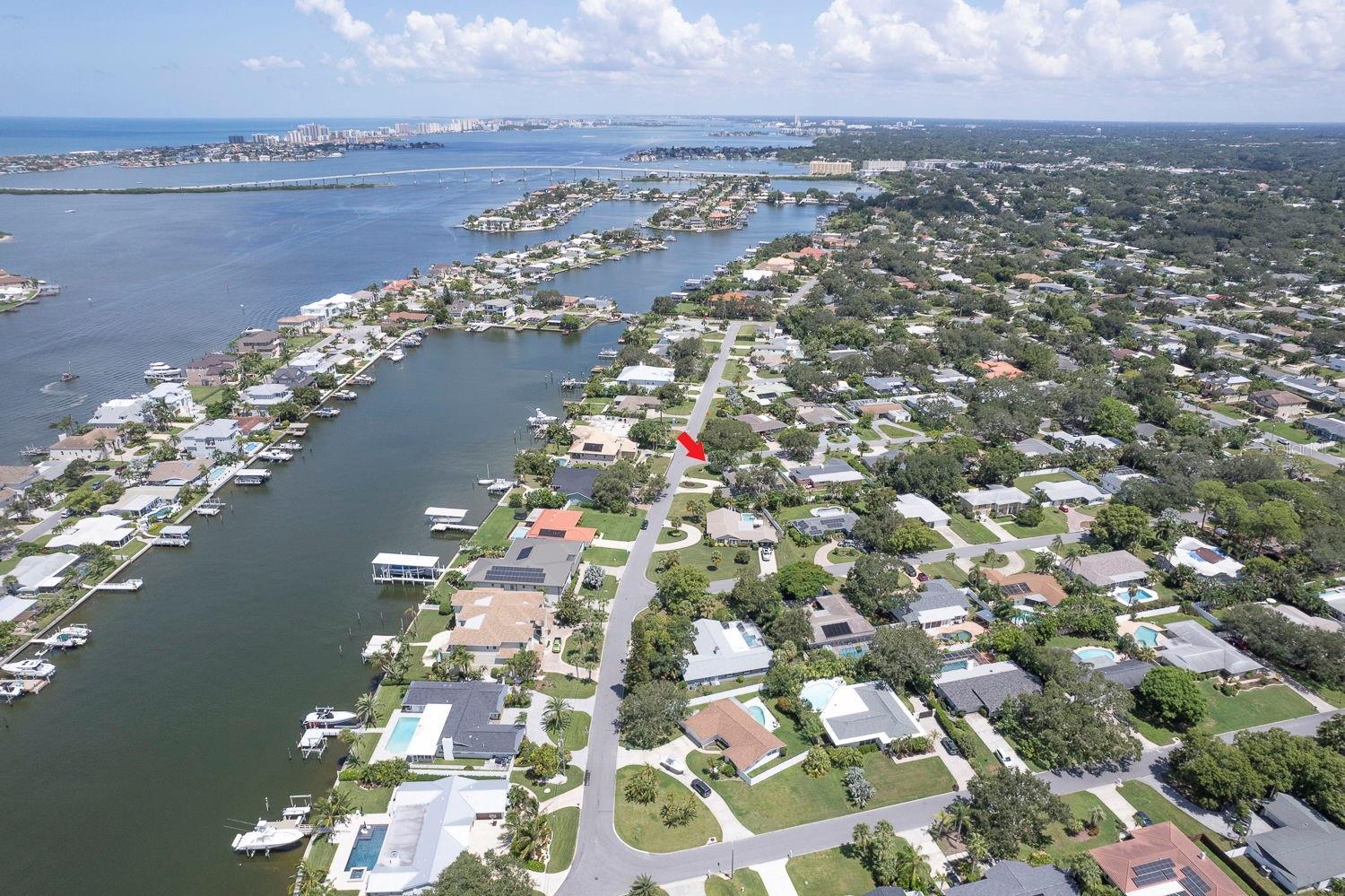 Image 13 of 44 For 411 Harbor View Lane