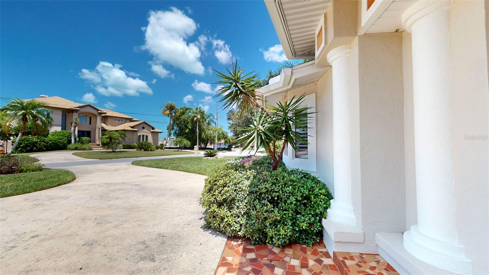 Image 15 of 44 For 411 Harbor View Lane