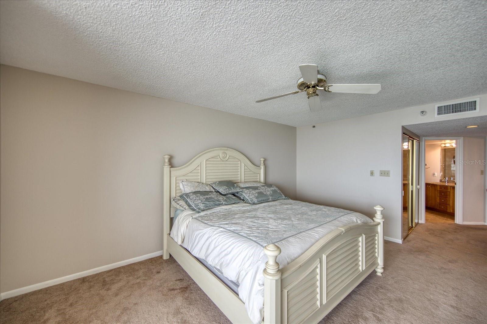 Listing photo id 20 for 1340 Gulf Boulevard 19e