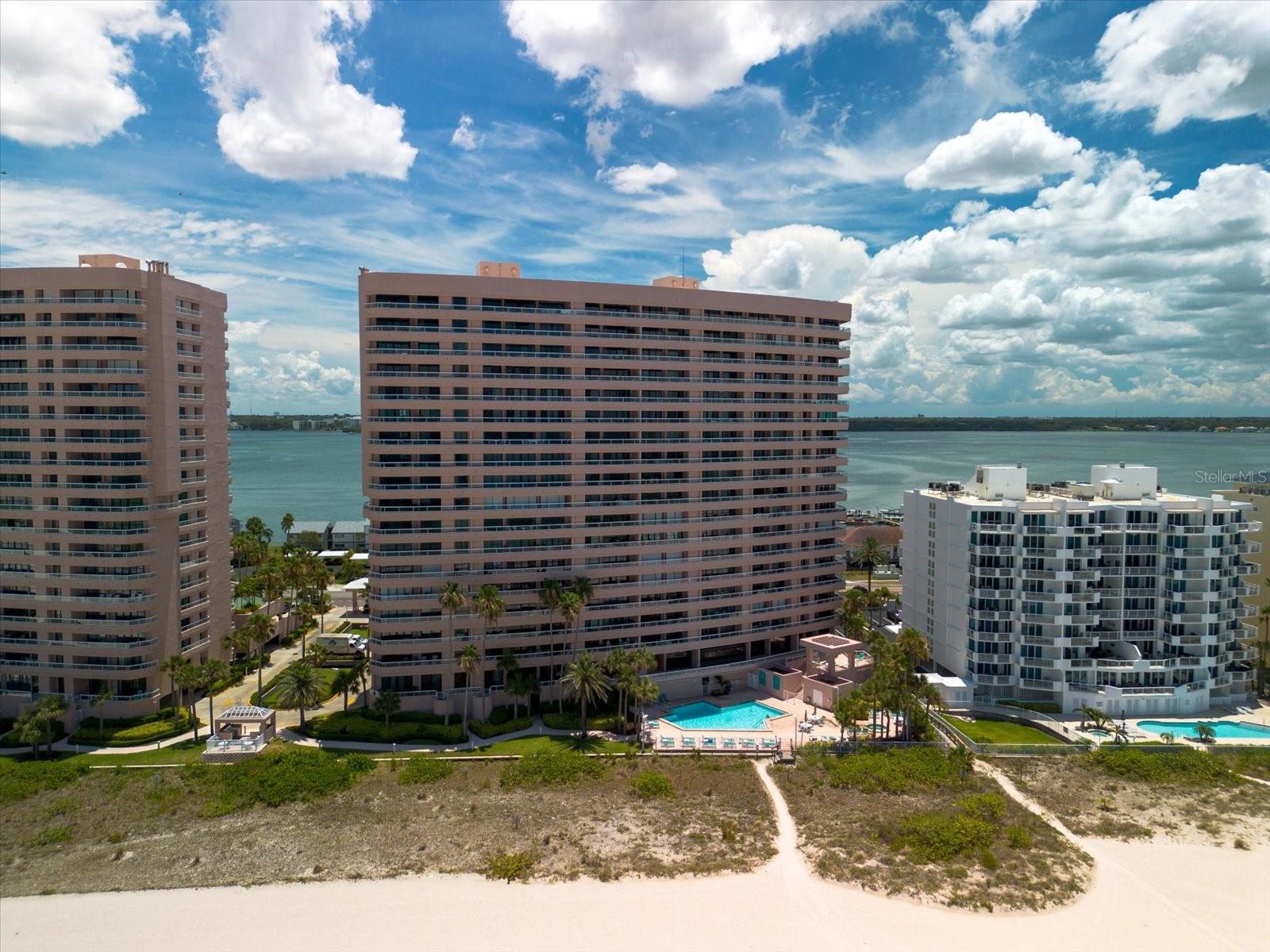 Listing photo id 30 for 1340 Gulf Boulevard 19e