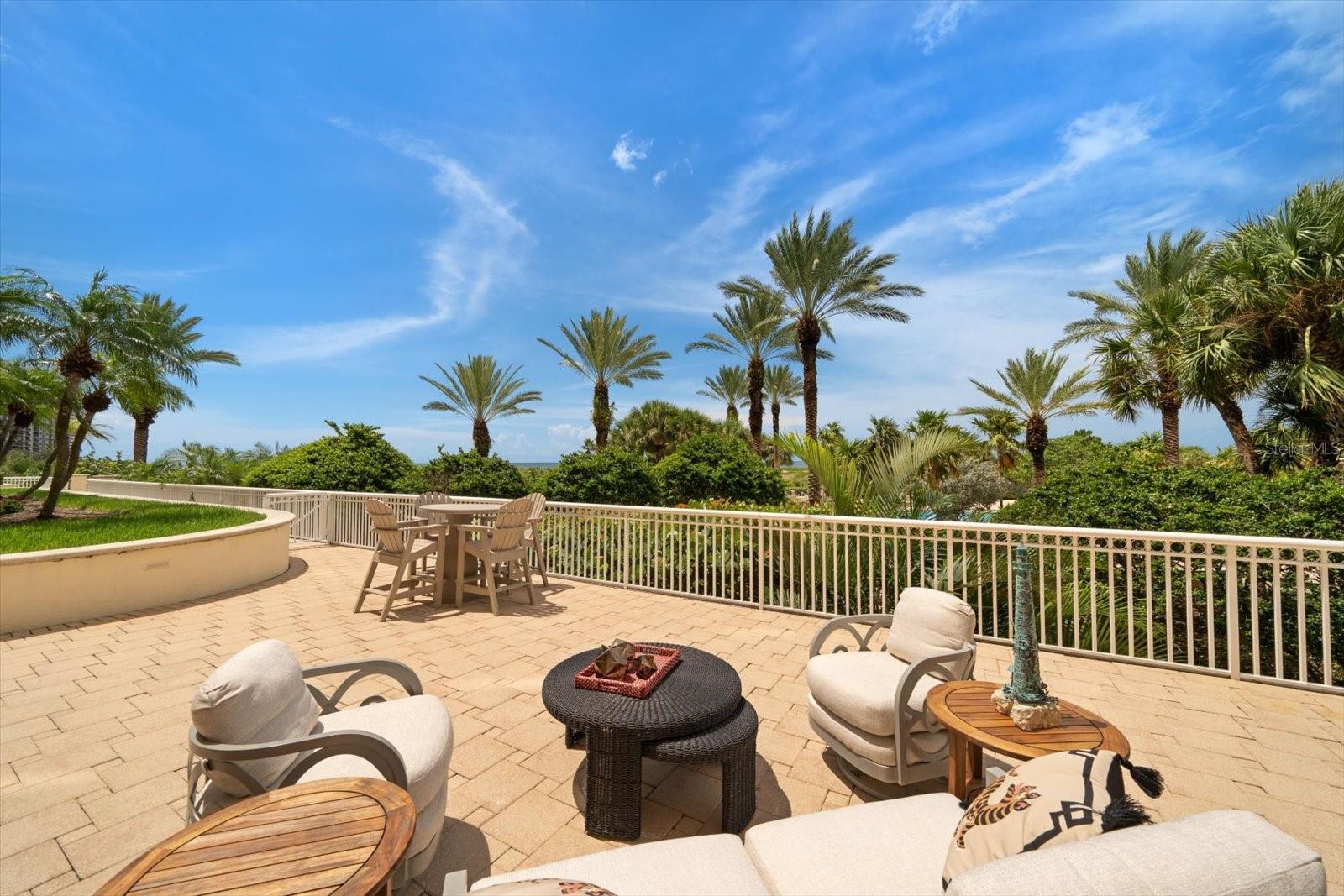 Listing photo id 25 for 1200 Gulf Boulevard 105