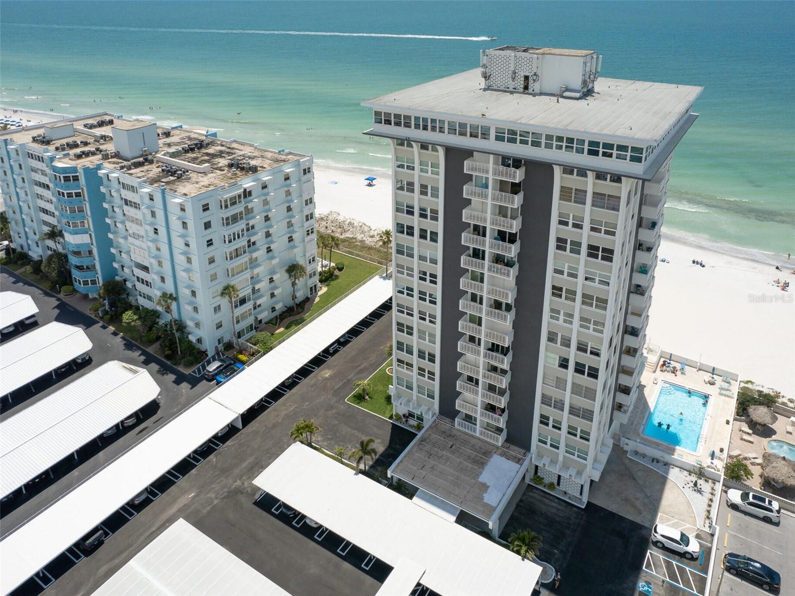 Image 4 of 61 For 17408 Gulf Boulevard 403