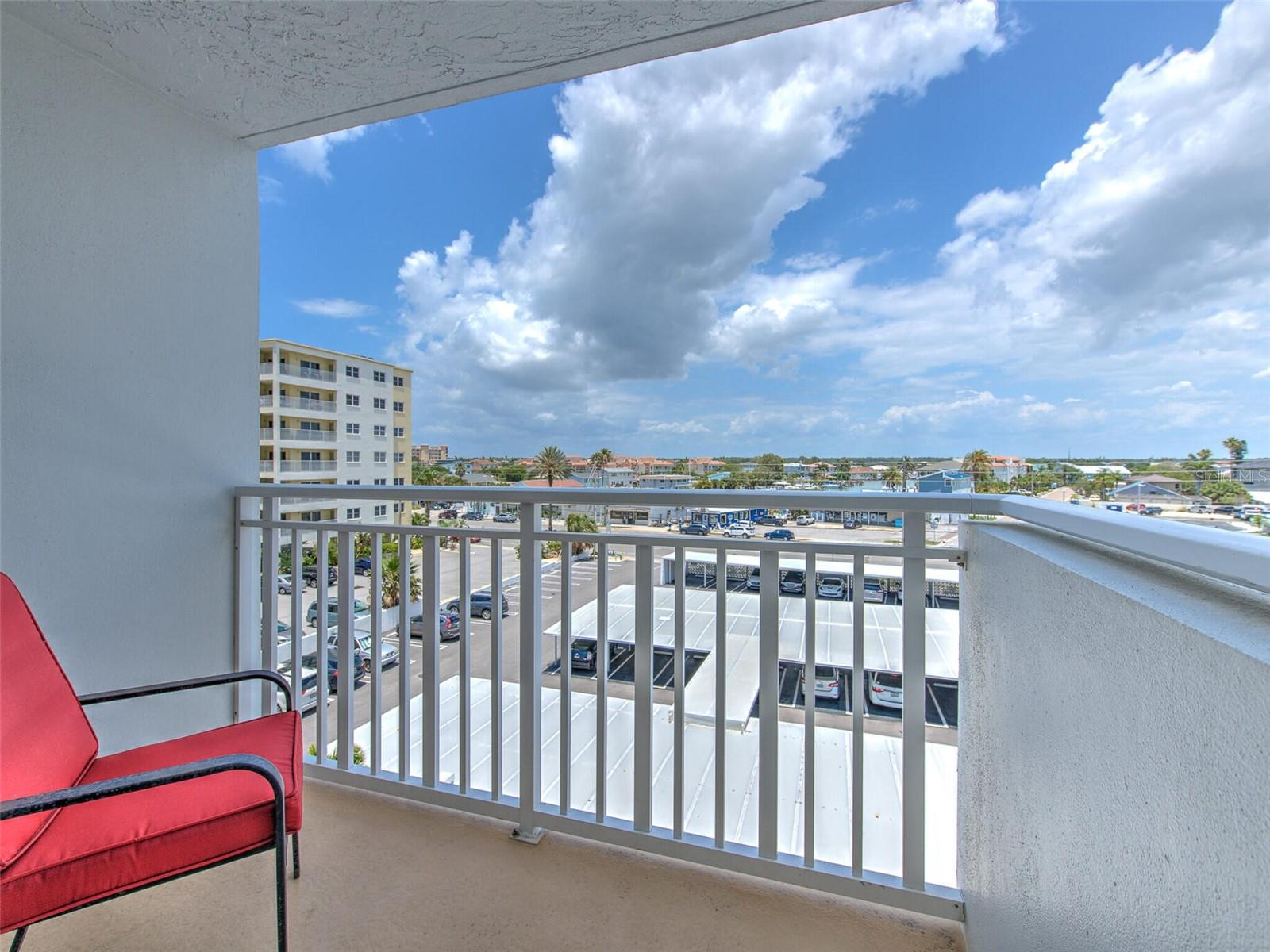 Image 43 of 61 For 17408 Gulf Boulevard 403