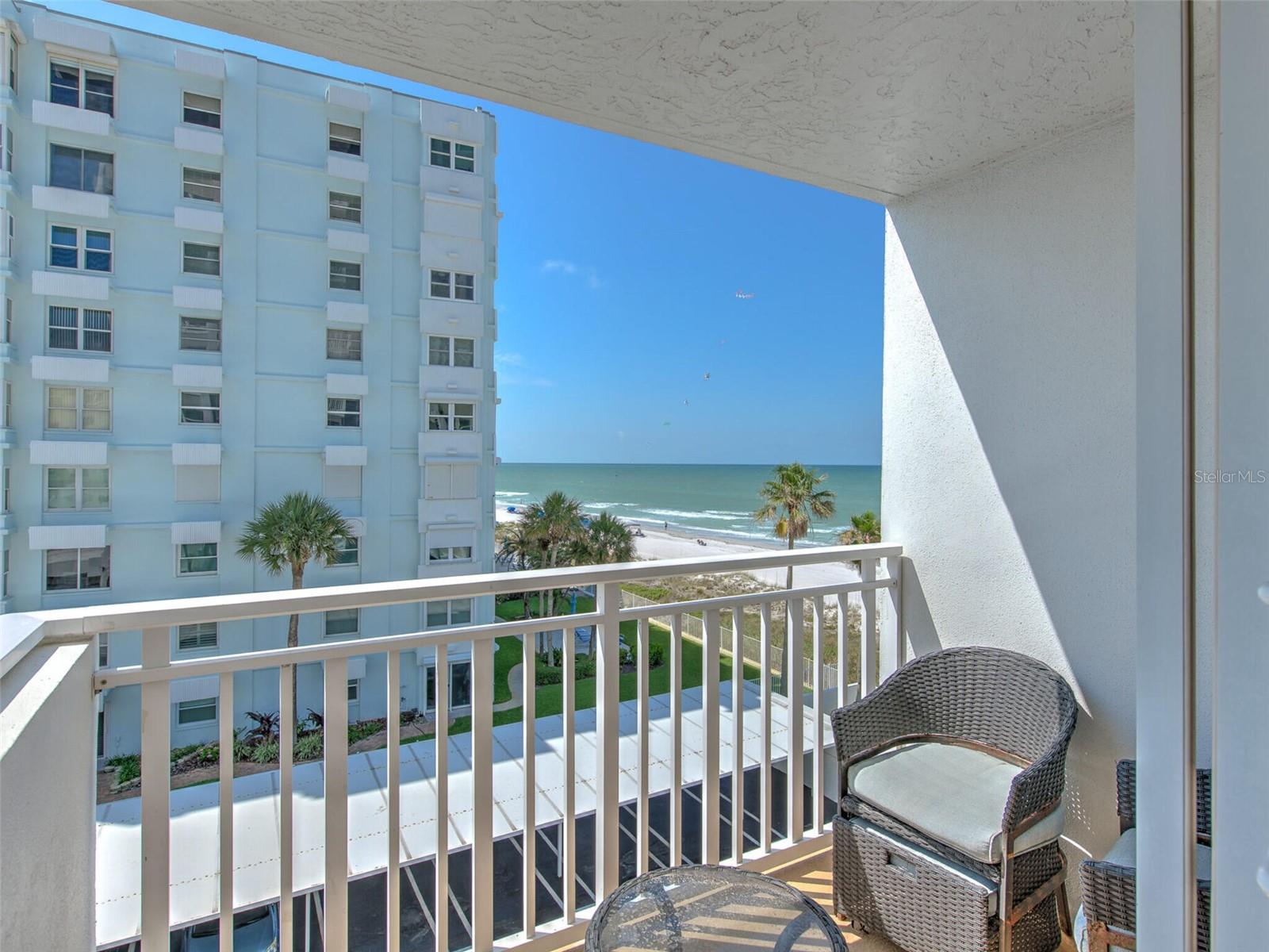 Image 6 of 61 For 17408 Gulf Boulevard 403