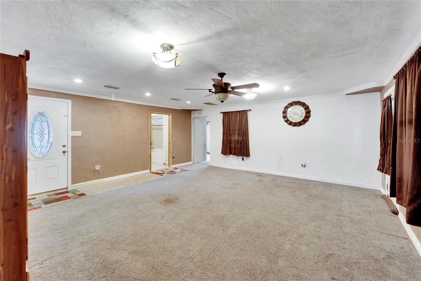 Listing photo id 12 for 10104 Riverview Drive