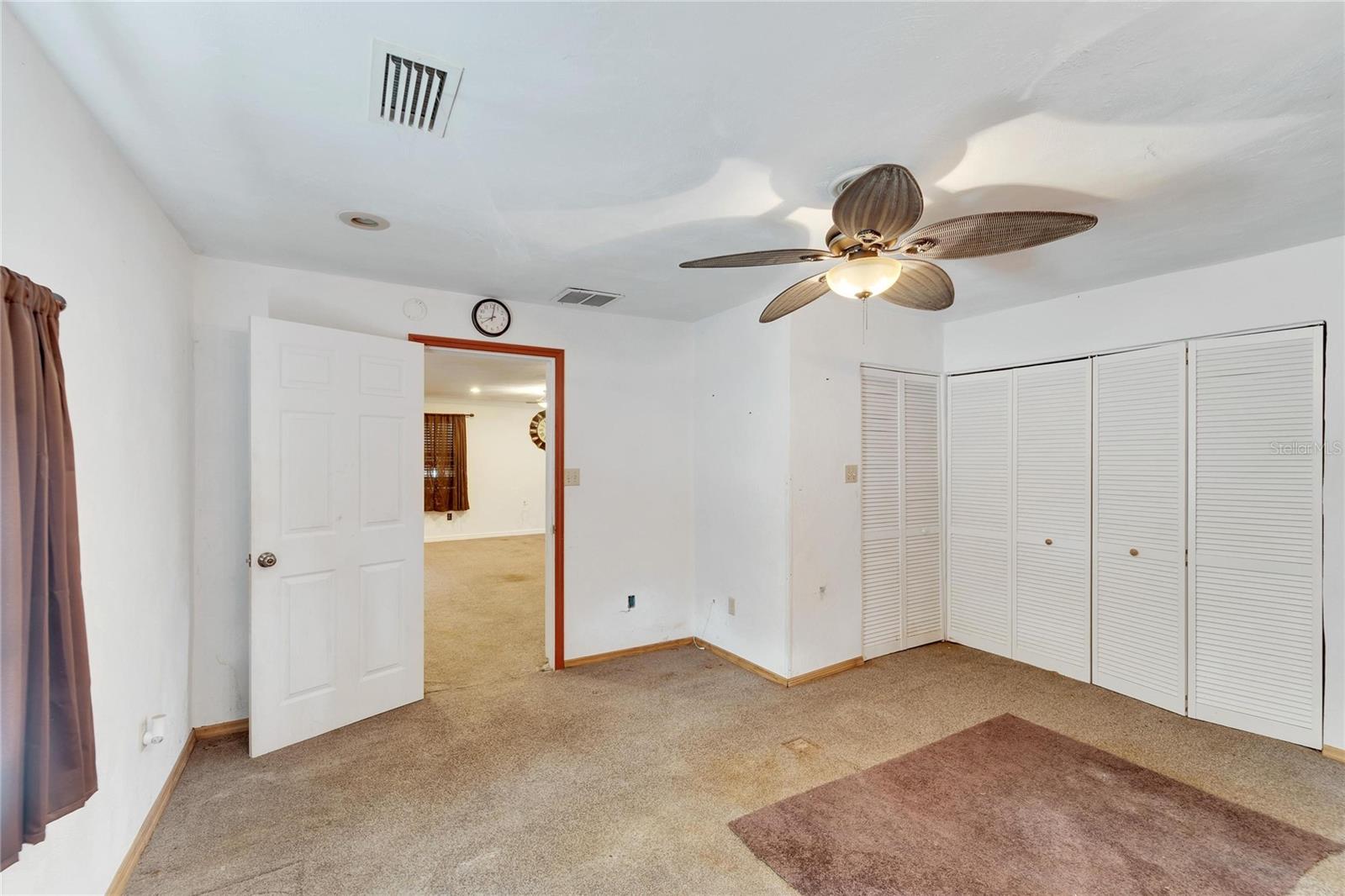 Listing photo id 16 for 10104 Riverview Drive