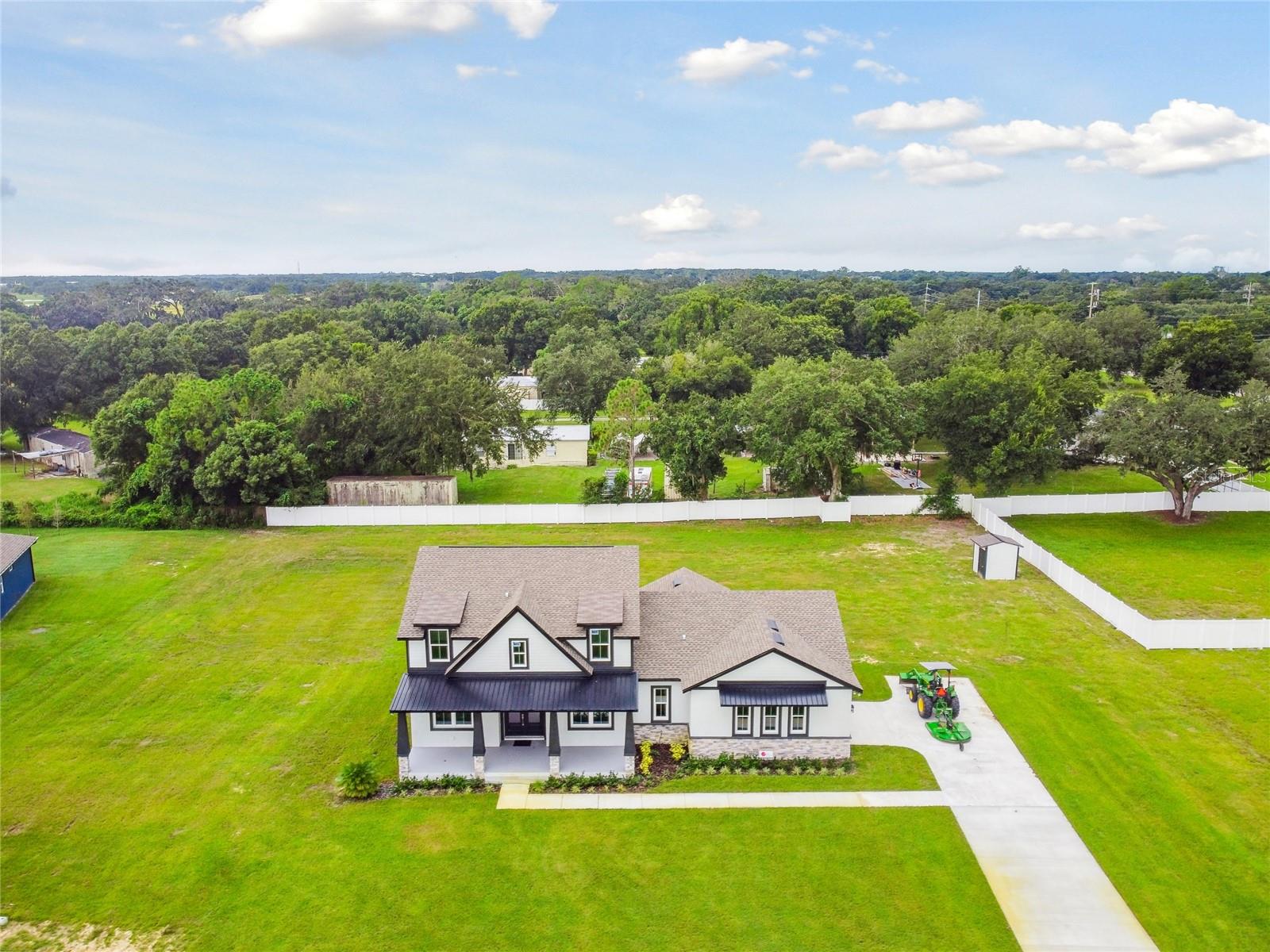 Image 6 of 46 For 13541 Grand Blossom Court