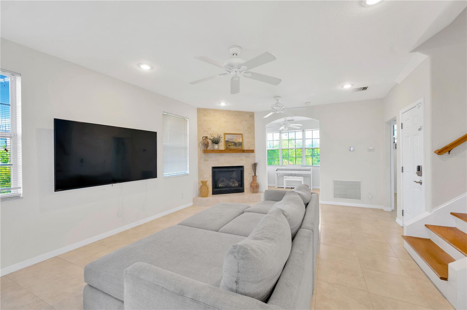 Listing photo id 10 for 6419 Marbella Boulevard