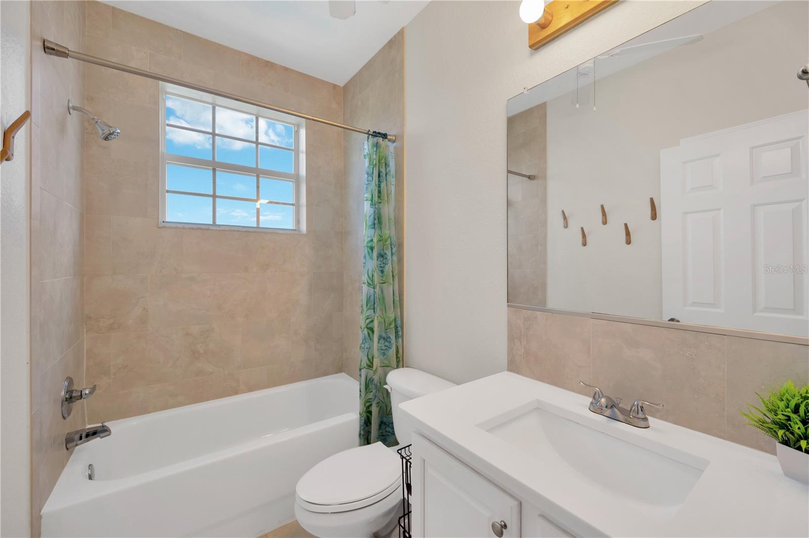 Listing photo id 23 for 6419 Marbella Boulevard