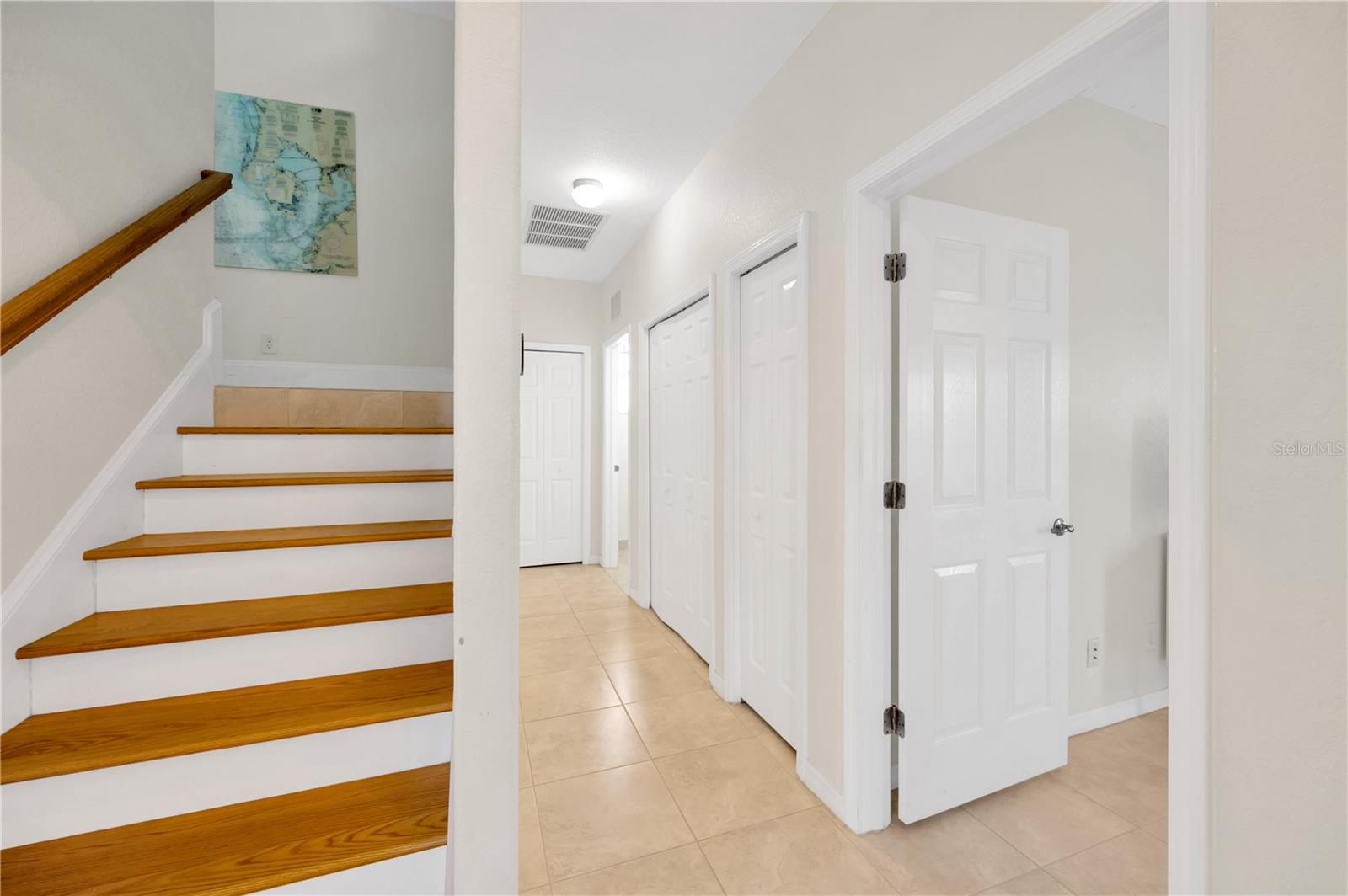 Listing photo id 26 for 6419 Marbella Boulevard