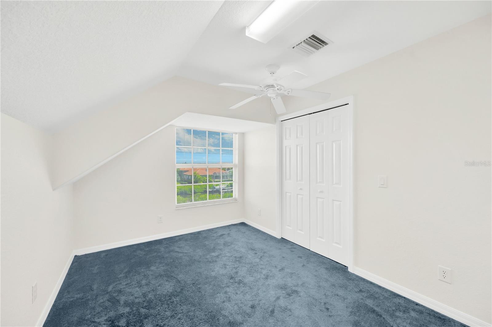 Listing photo id 28 for 6419 Marbella Boulevard