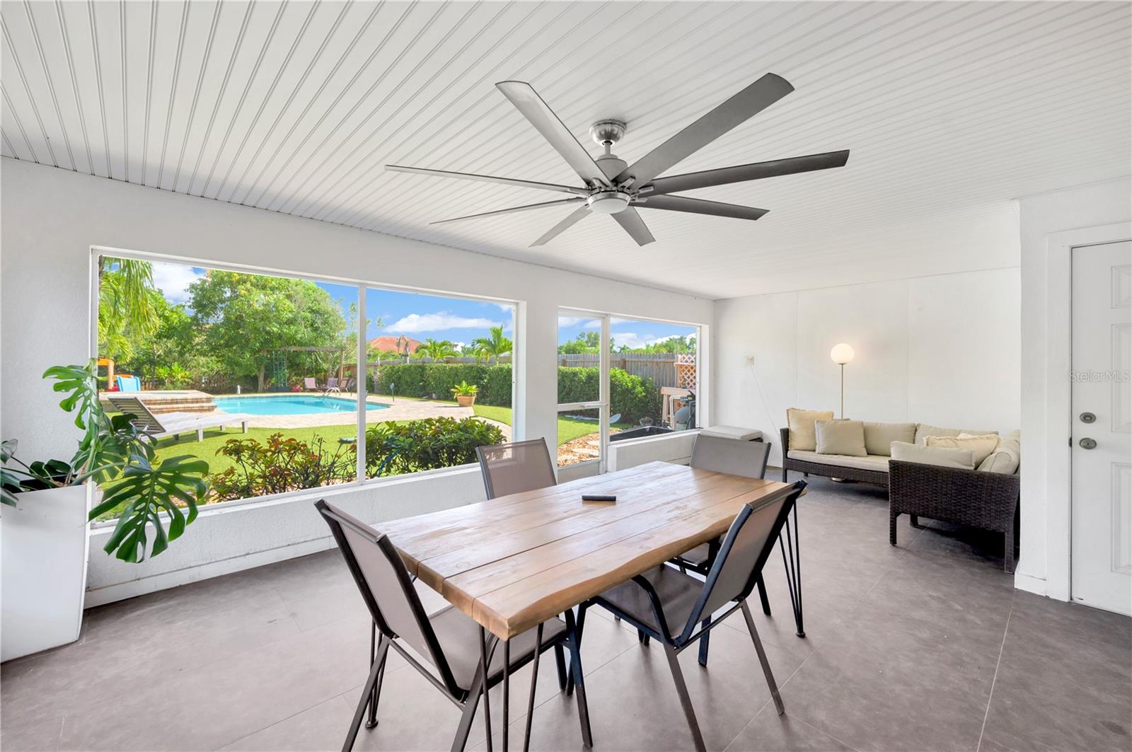Listing photo id 30 for 6419 Marbella Boulevard