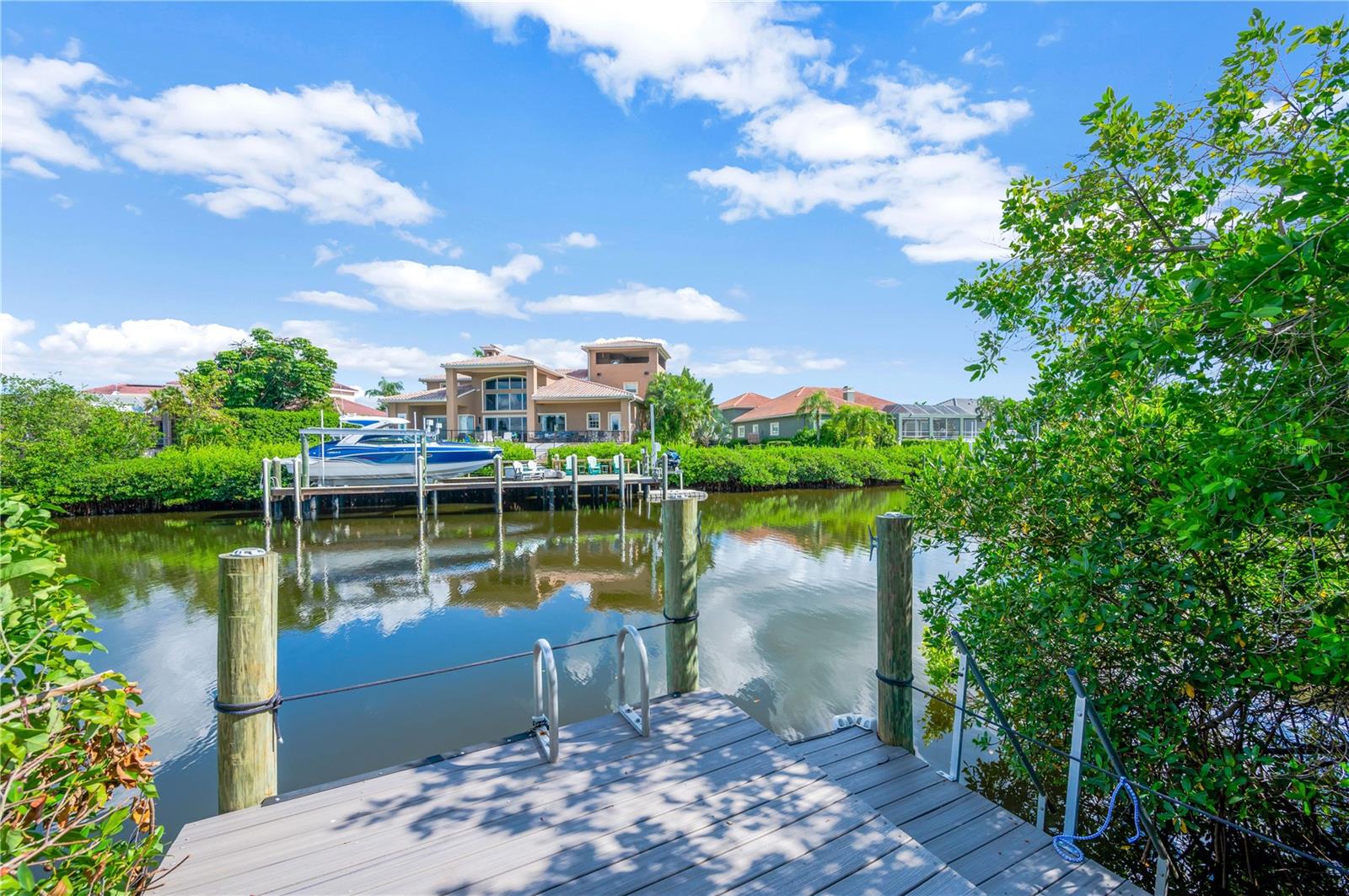 Listing photo id 2 for 6419 Marbella Boulevard