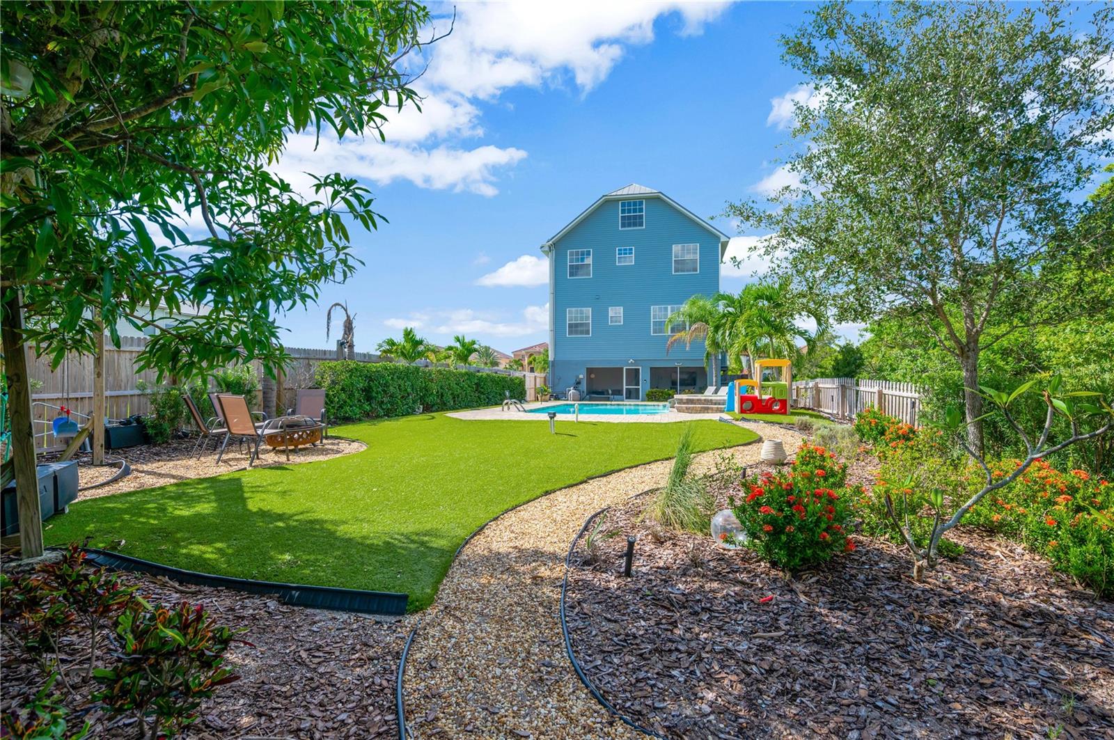 Listing photo id 41 for 6419 Marbella Boulevard