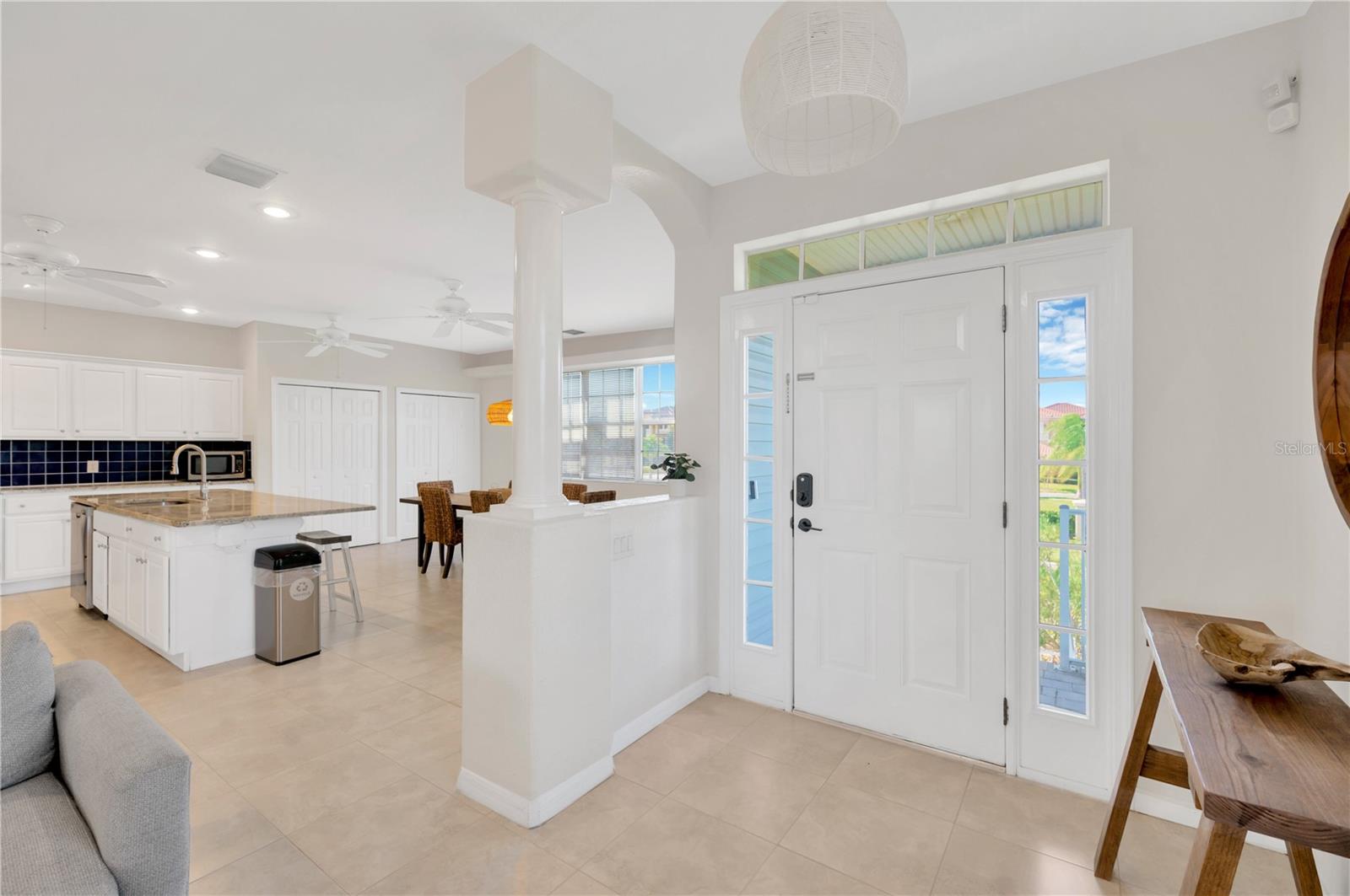 Listing photo id 4 for 6419 Marbella Boulevard