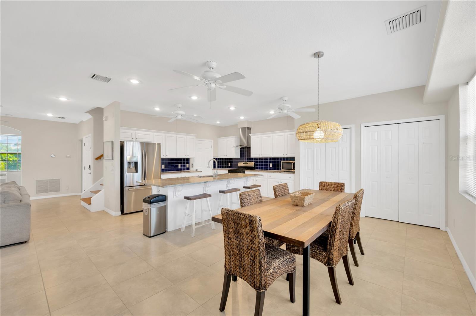 Listing photo id 5 for 6419 Marbella Boulevard
