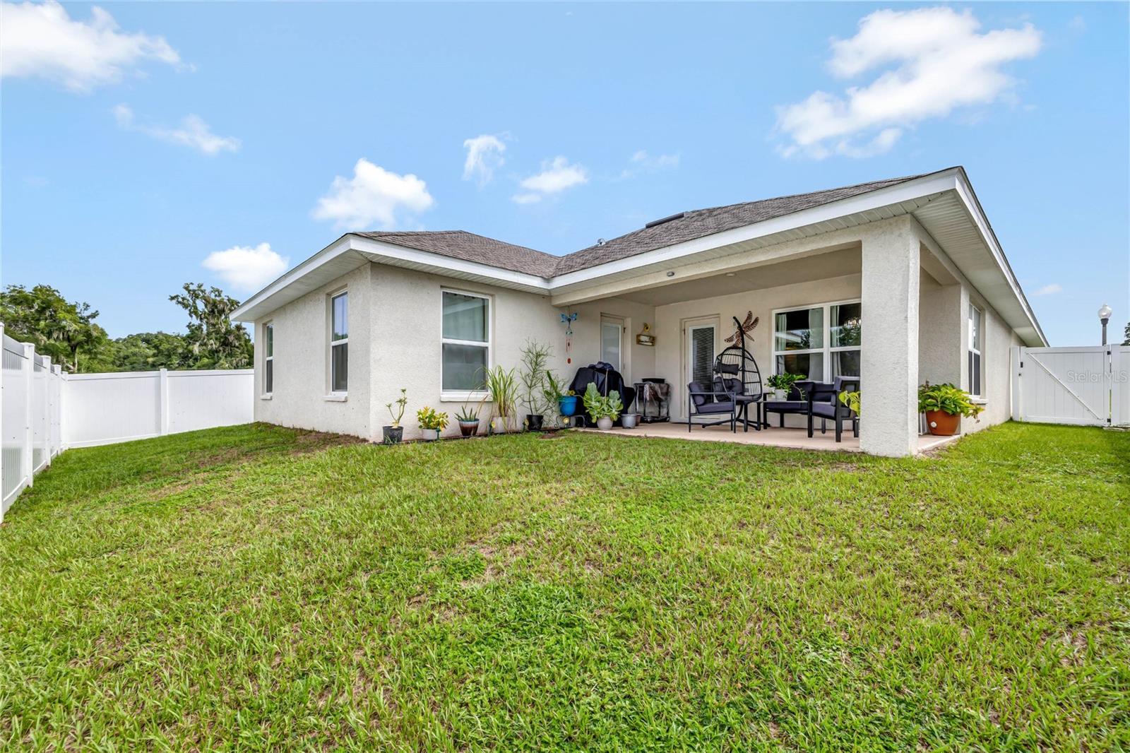 Listing photo id 24 for 4448 2nd Court