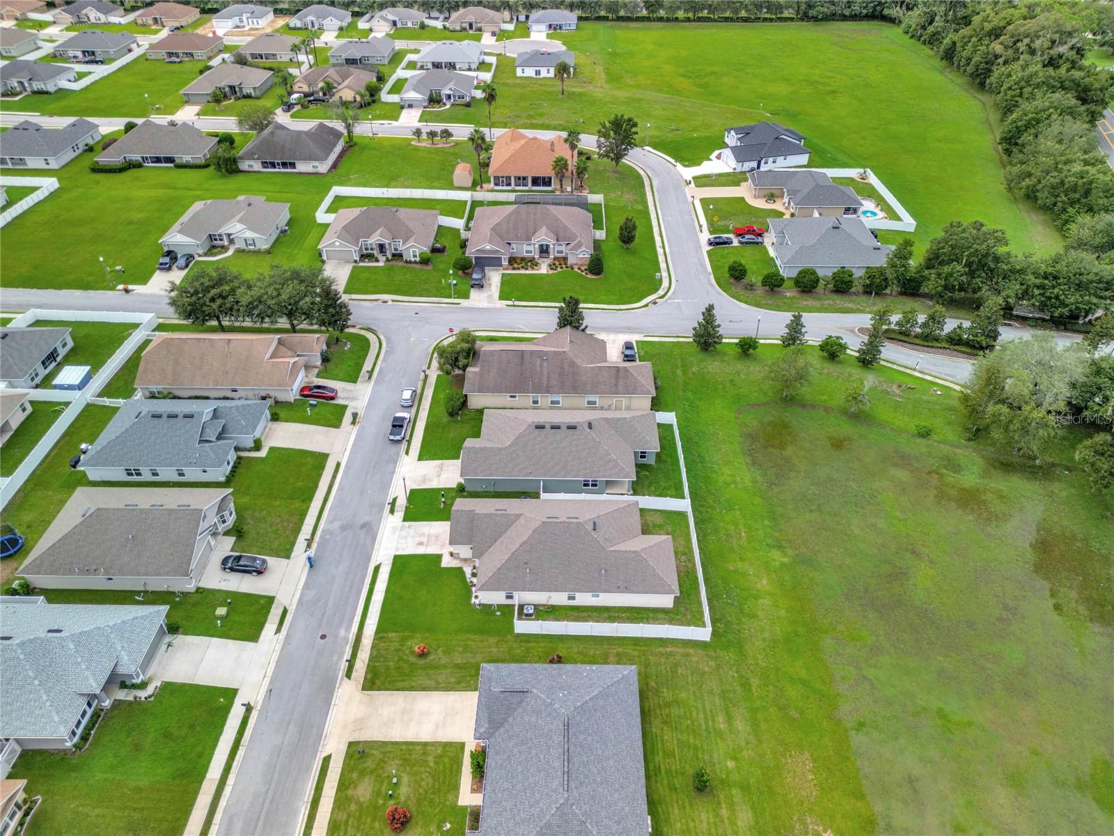 Listing photo id 29 for 4448 2nd Court