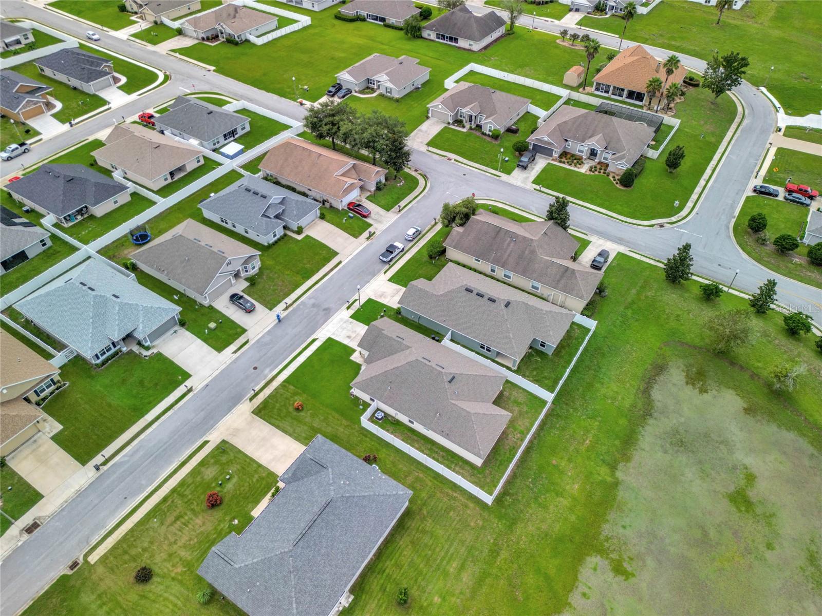 Listing photo id 30 for 4448 2nd Court