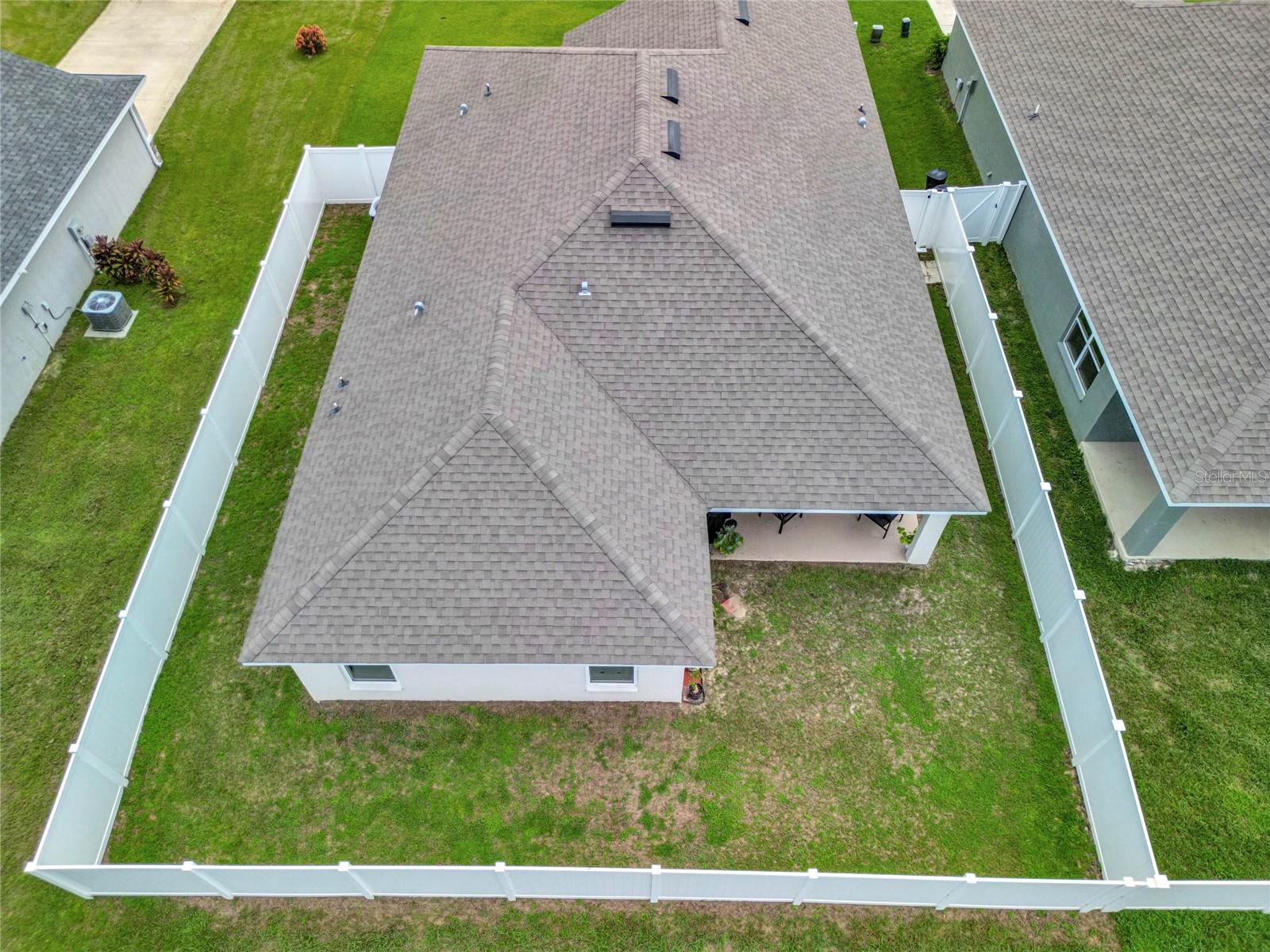 Listing photo id 33 for 4448 2nd Court