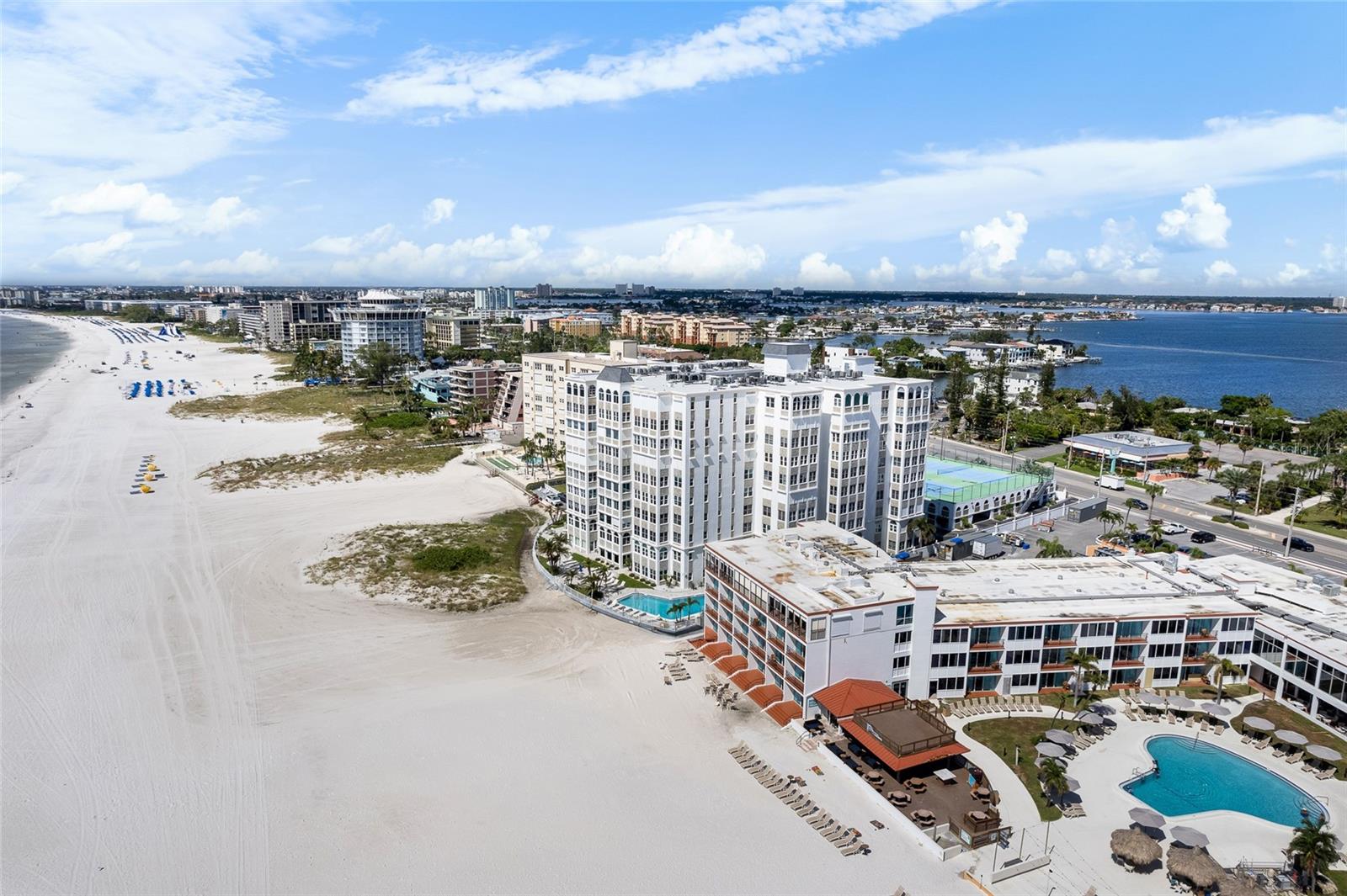 Listing photo id 0 for 4950 Gulf Boulevard 104