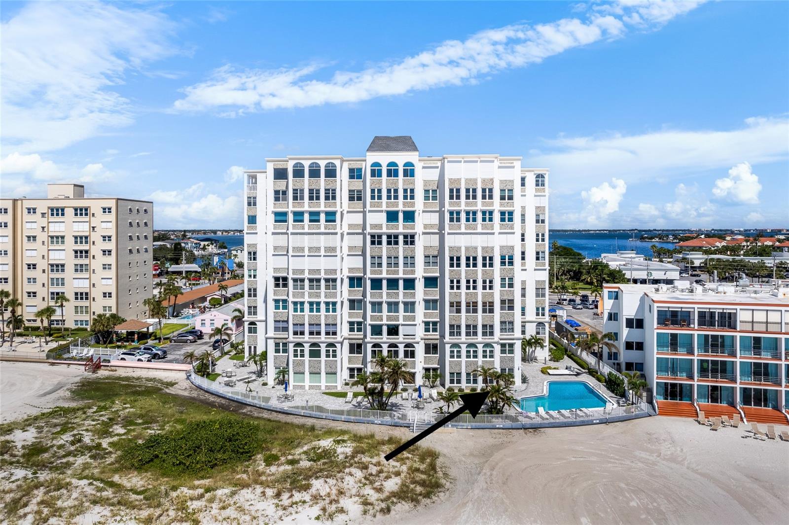 Listing photo id 1 for 4950 Gulf Boulevard 104