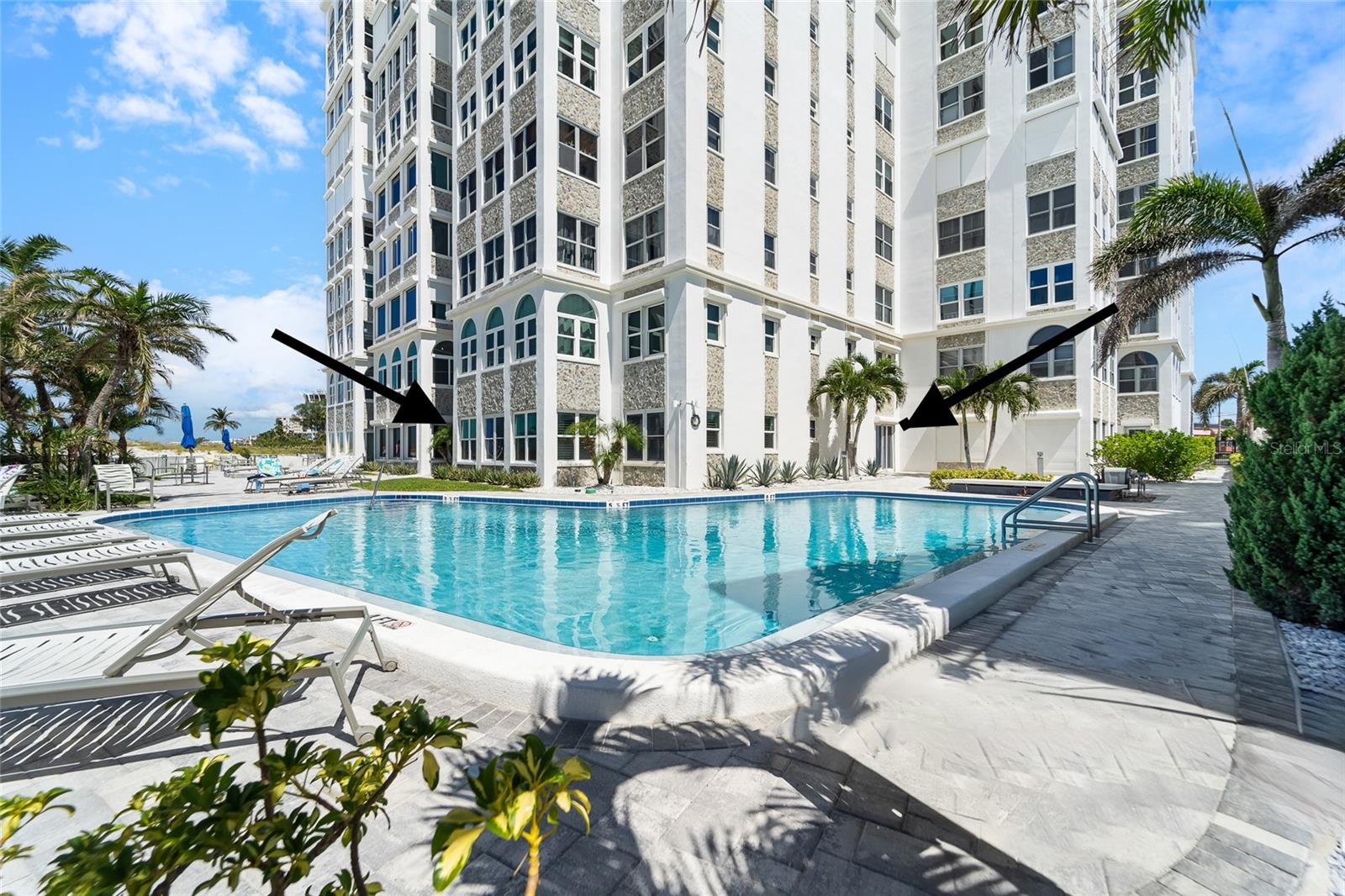 Listing photo id 2 for 4950 Gulf Boulevard 104