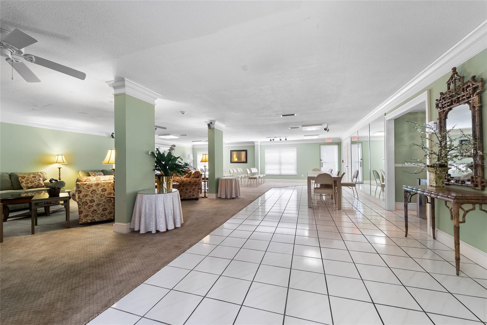 Listing photo id 41 for 4950 Gulf Boulevard 104