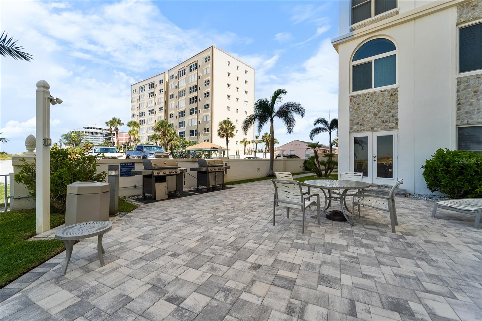 Listing photo id 43 for 4950 Gulf Boulevard 104