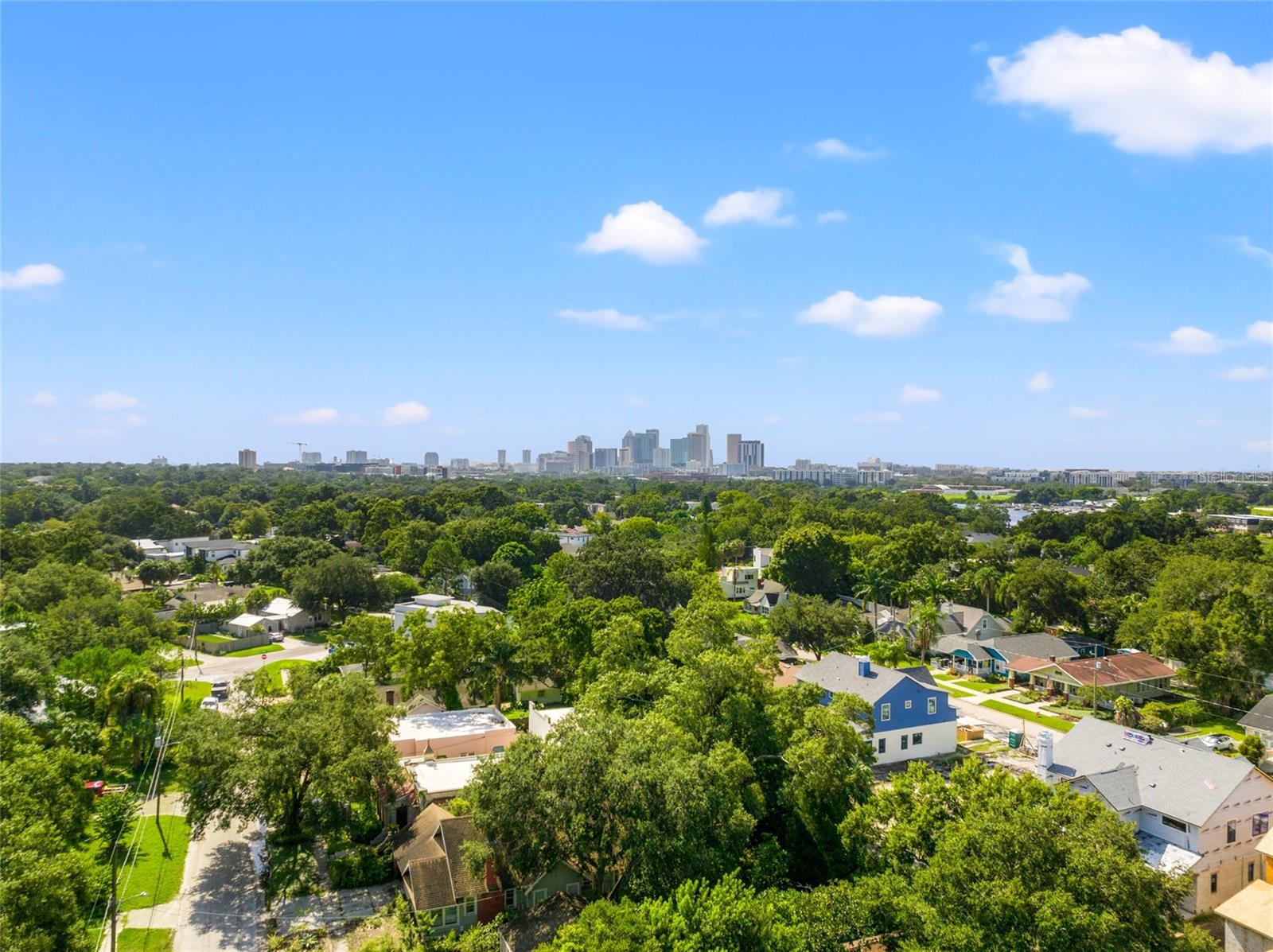 Listing photo id 44 for 1017.5 Coral Street