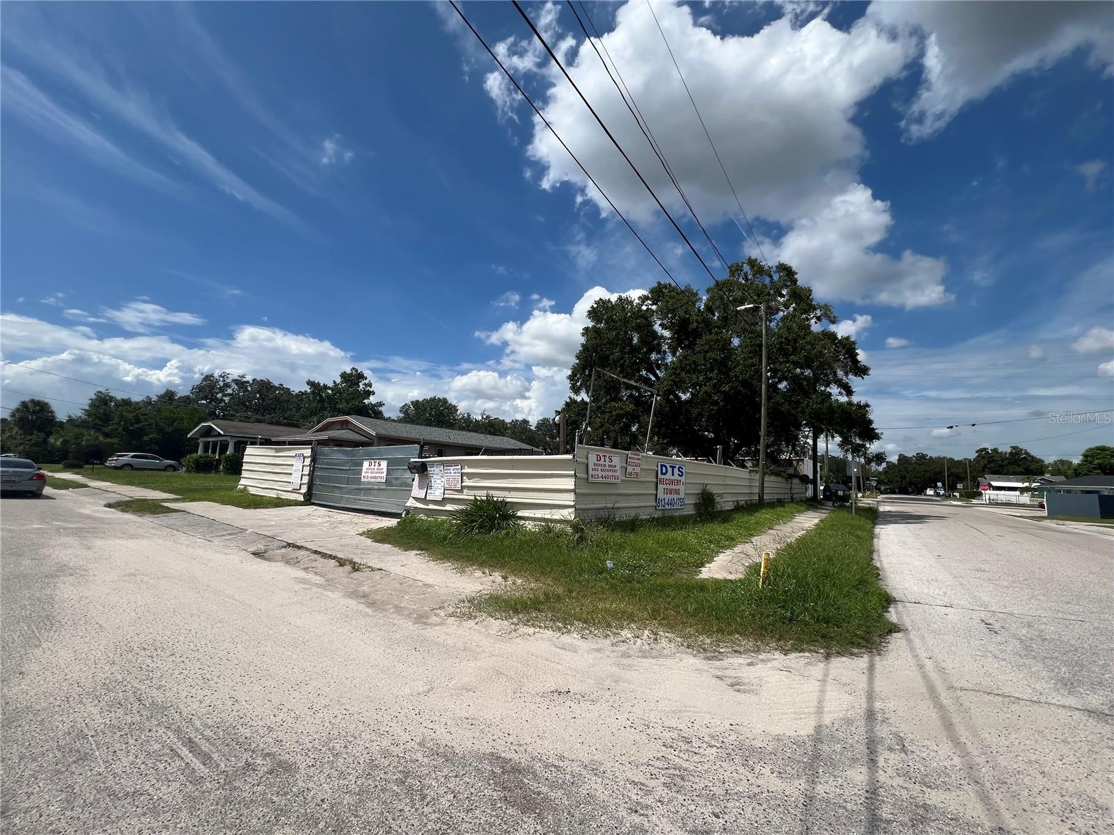 Image 2 of 3 For 1901 Saint Joseph Street