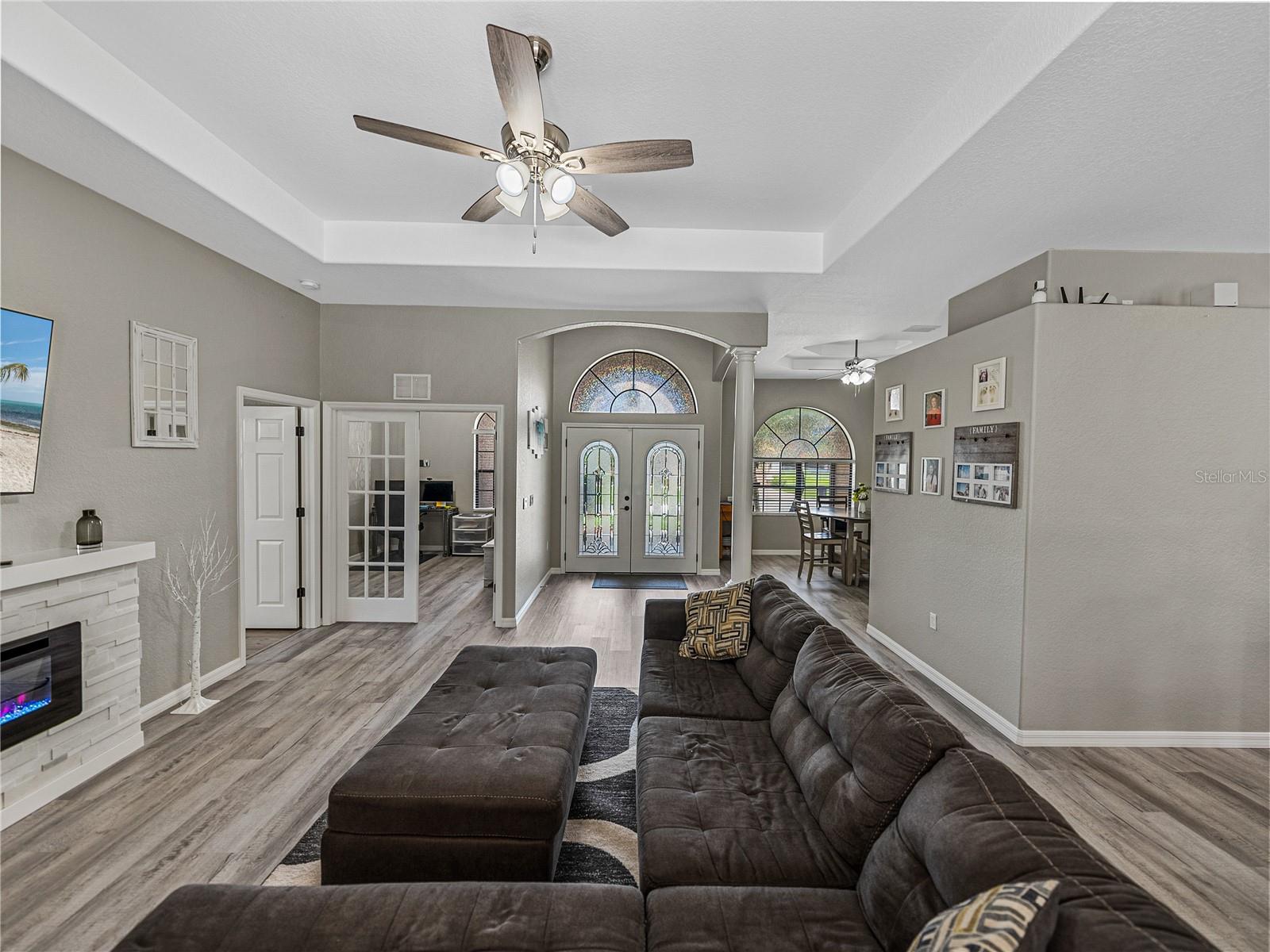 Listing photo id 11 for 11543 Pine Hollow Way