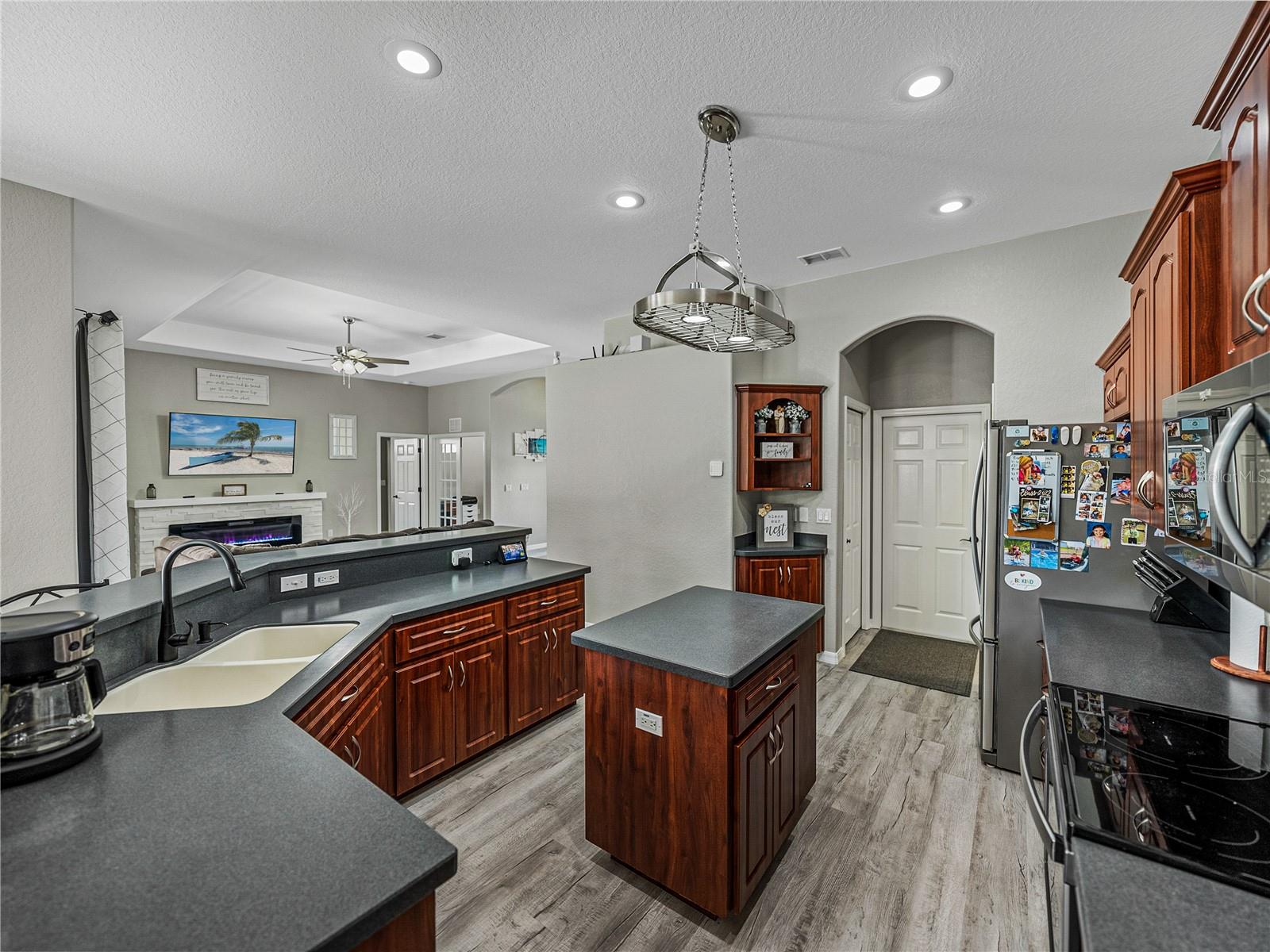 Listing photo id 22 for 11543 Pine Hollow Way