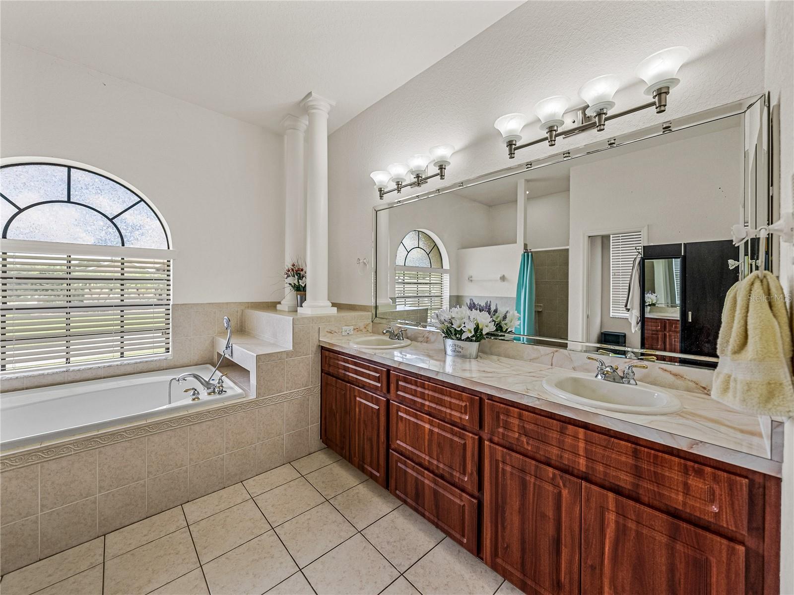 Listing photo id 29 for 11543 Pine Hollow Way